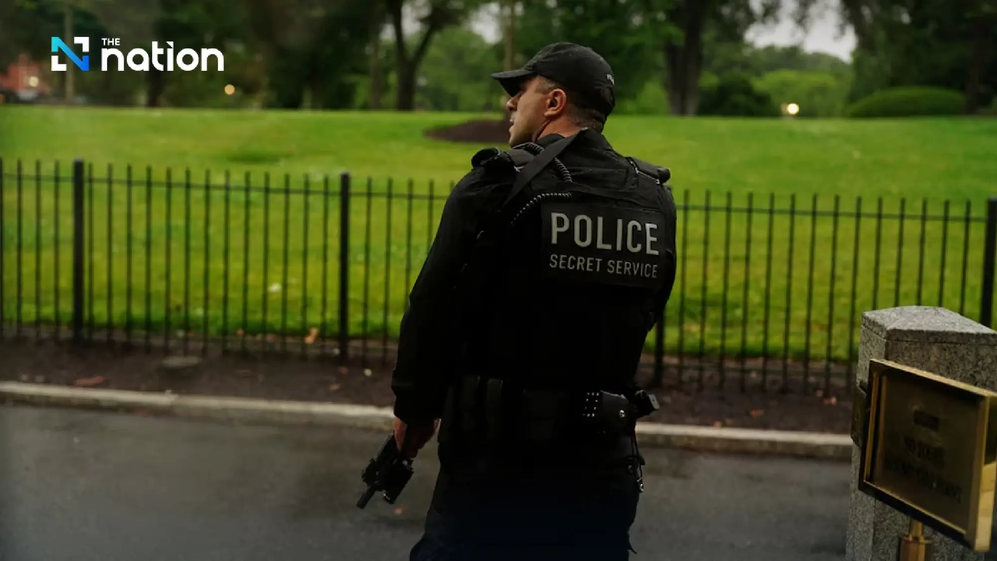 Gunman killed after opening fire at White House checkpoint