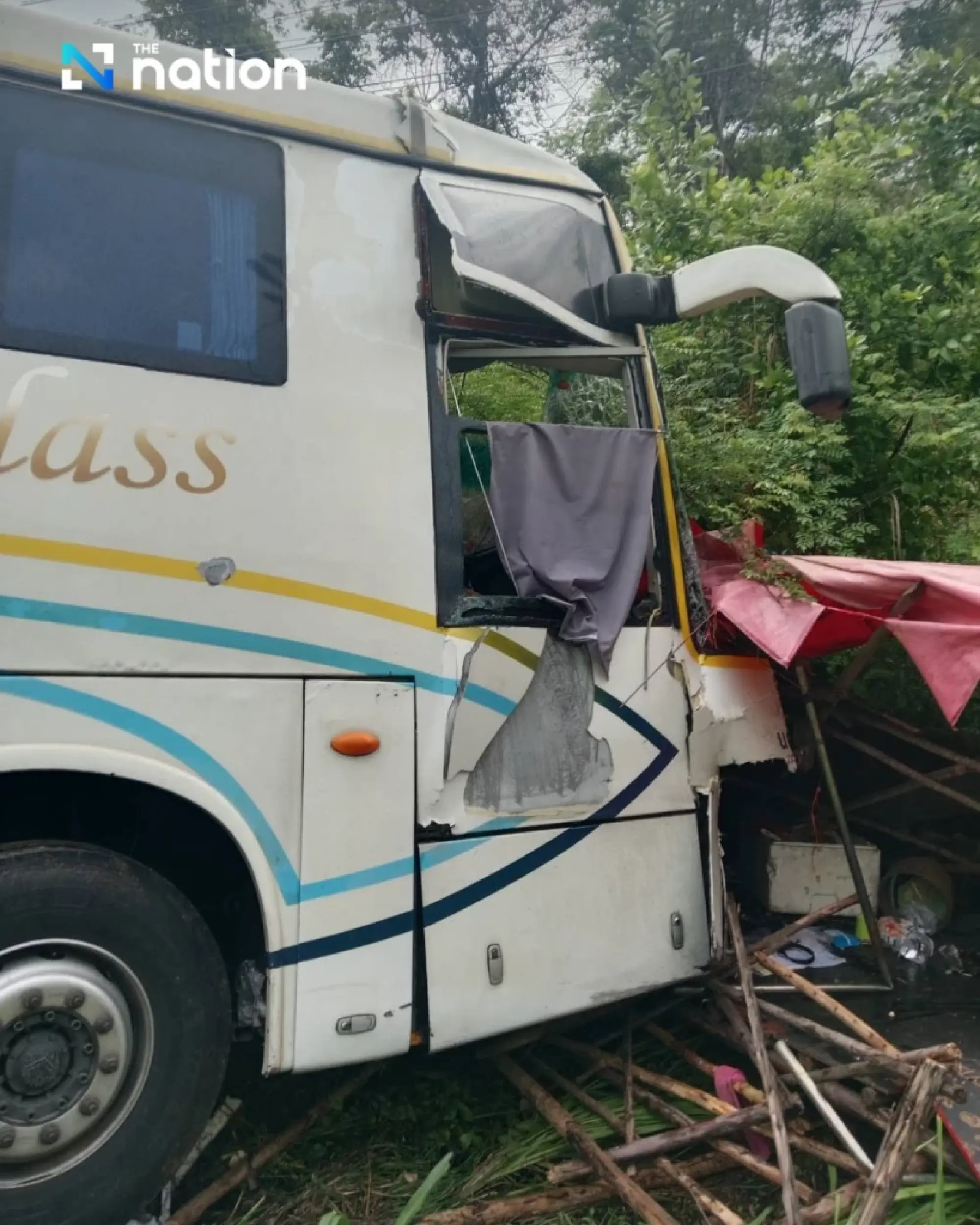 Tour bus crash in Wang Nam Khiao injures dozens amid heavy rain