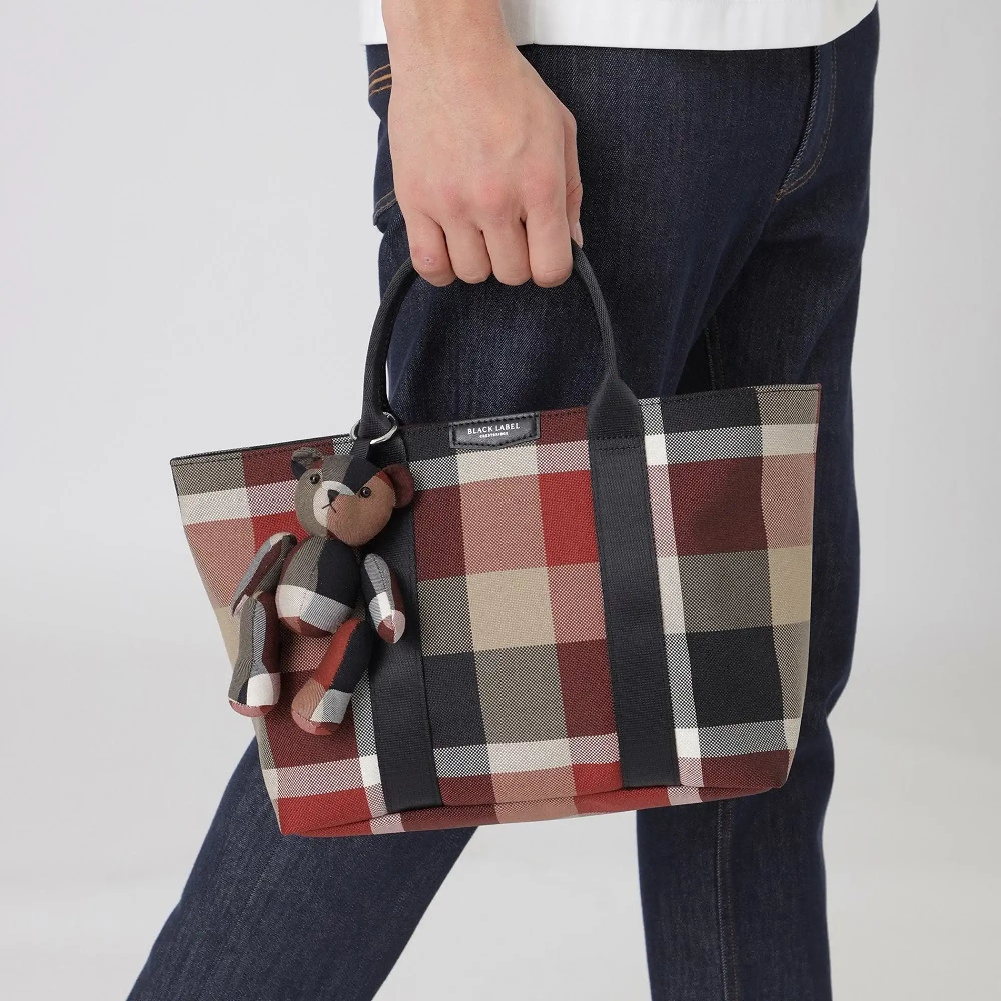 Genderless fashion finds fresh demand among young Japanese