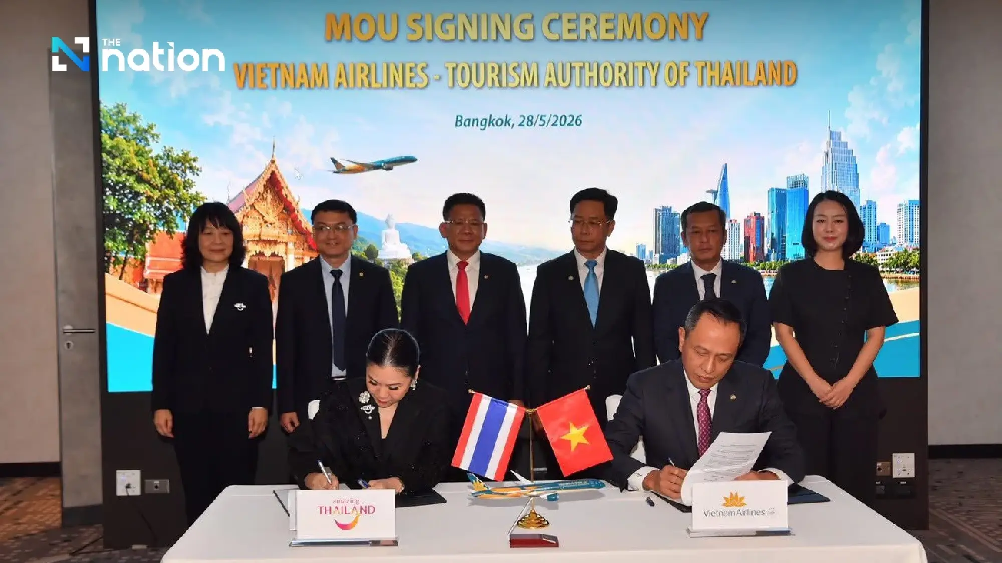 TAT, Vietnam Airlines sign MOU to boost tourism and air links