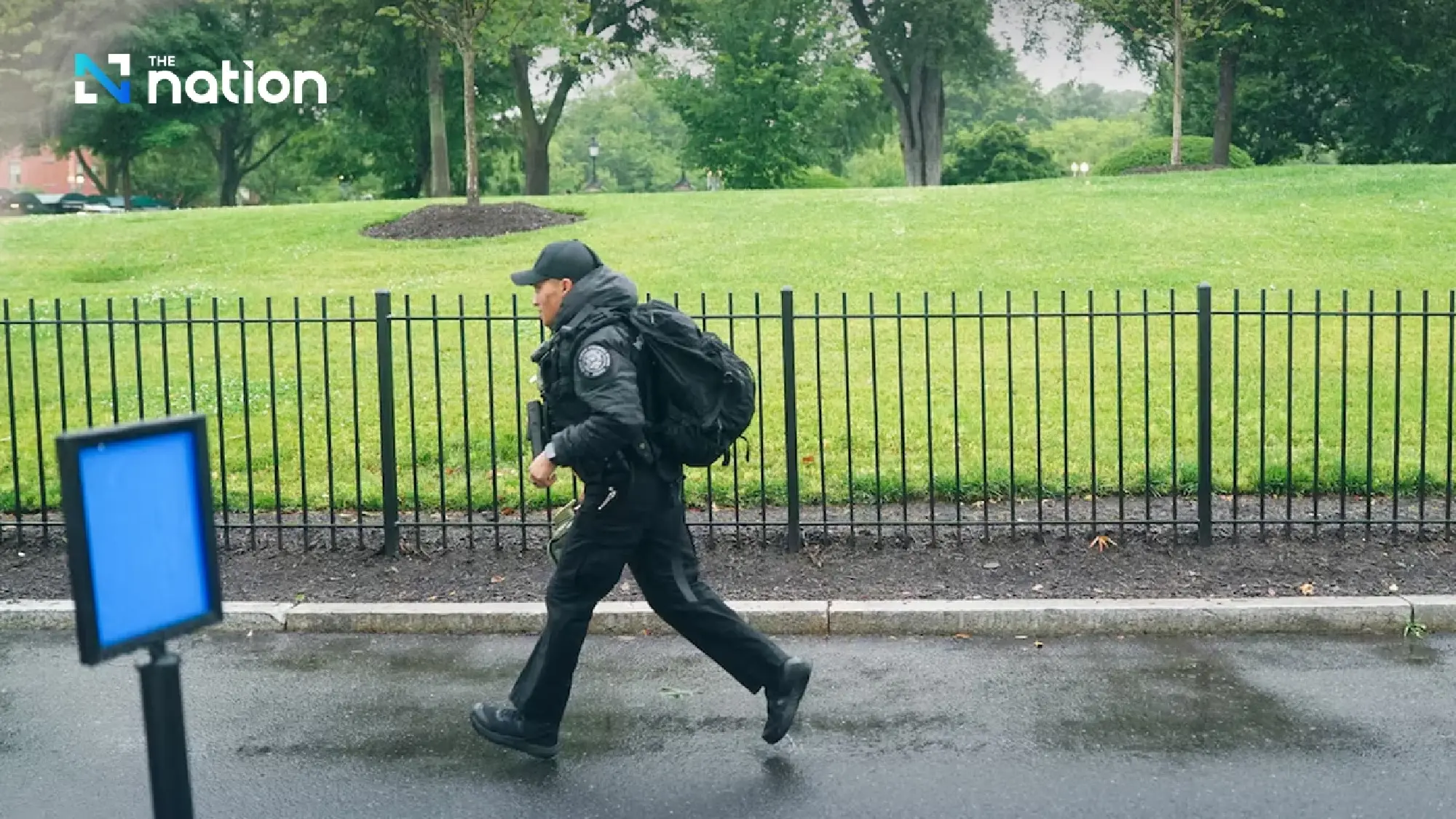 Gunman killed after opening fire at White House checkpoint