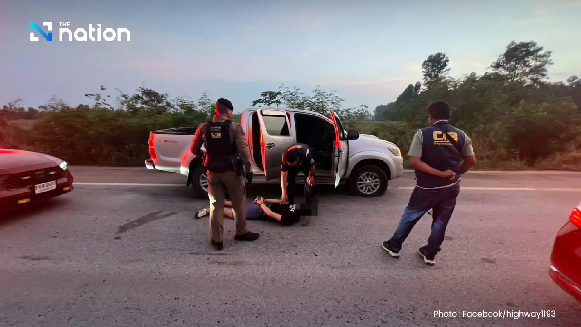 Police chase pickup for 70km across provinces, arrest six Chinese nationals