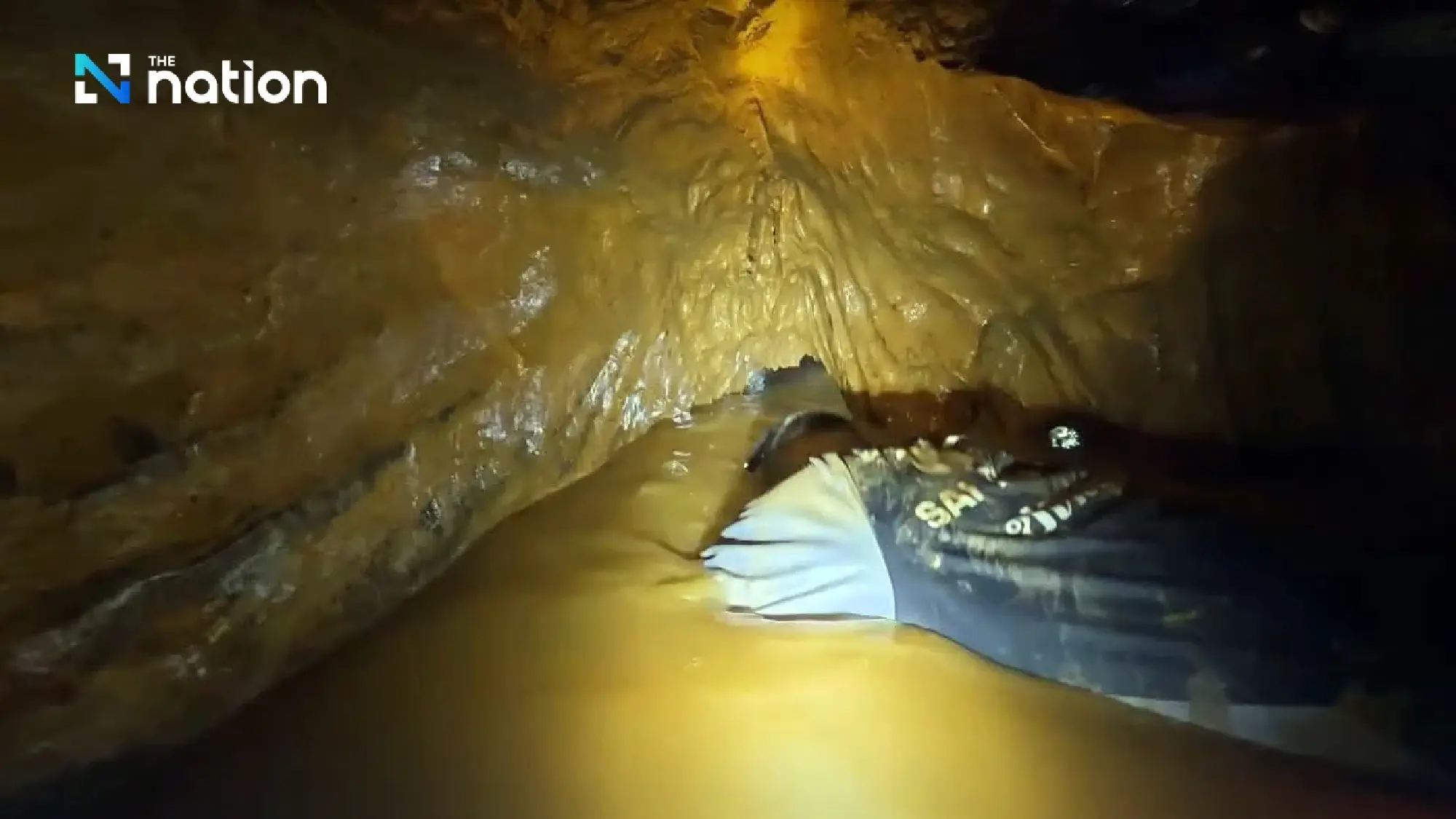 Tham Luang divers join Laos cave rescue as water rises