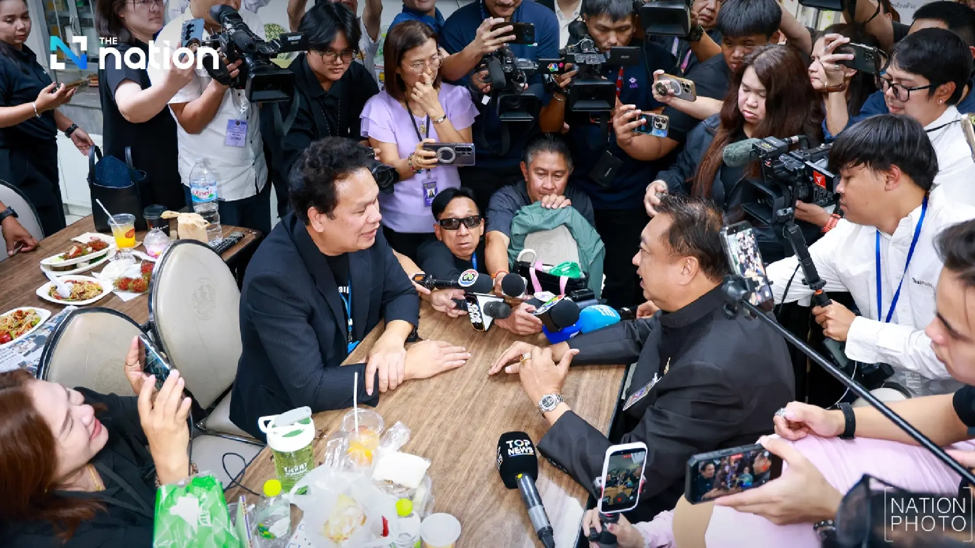 Sharp words — Suchart apologises after graft-poll media clash