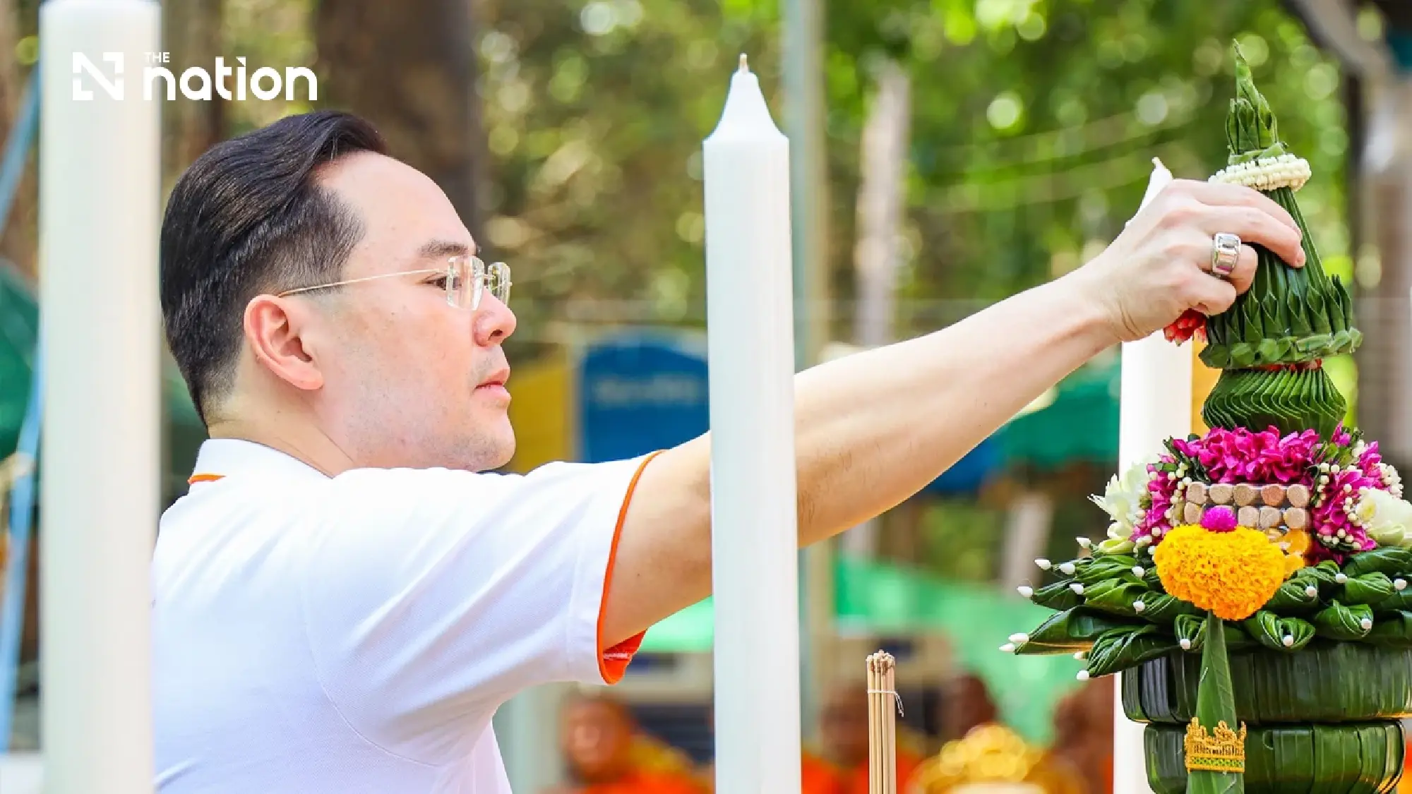CKPower and CH. Karnchang Group Install Ceremonial Umbrella Above the Principal Buddha Image at Wat Na Huai’s 200-Year-Old Ordination Hall to Preserve Thailand’s Cultural Heritage
