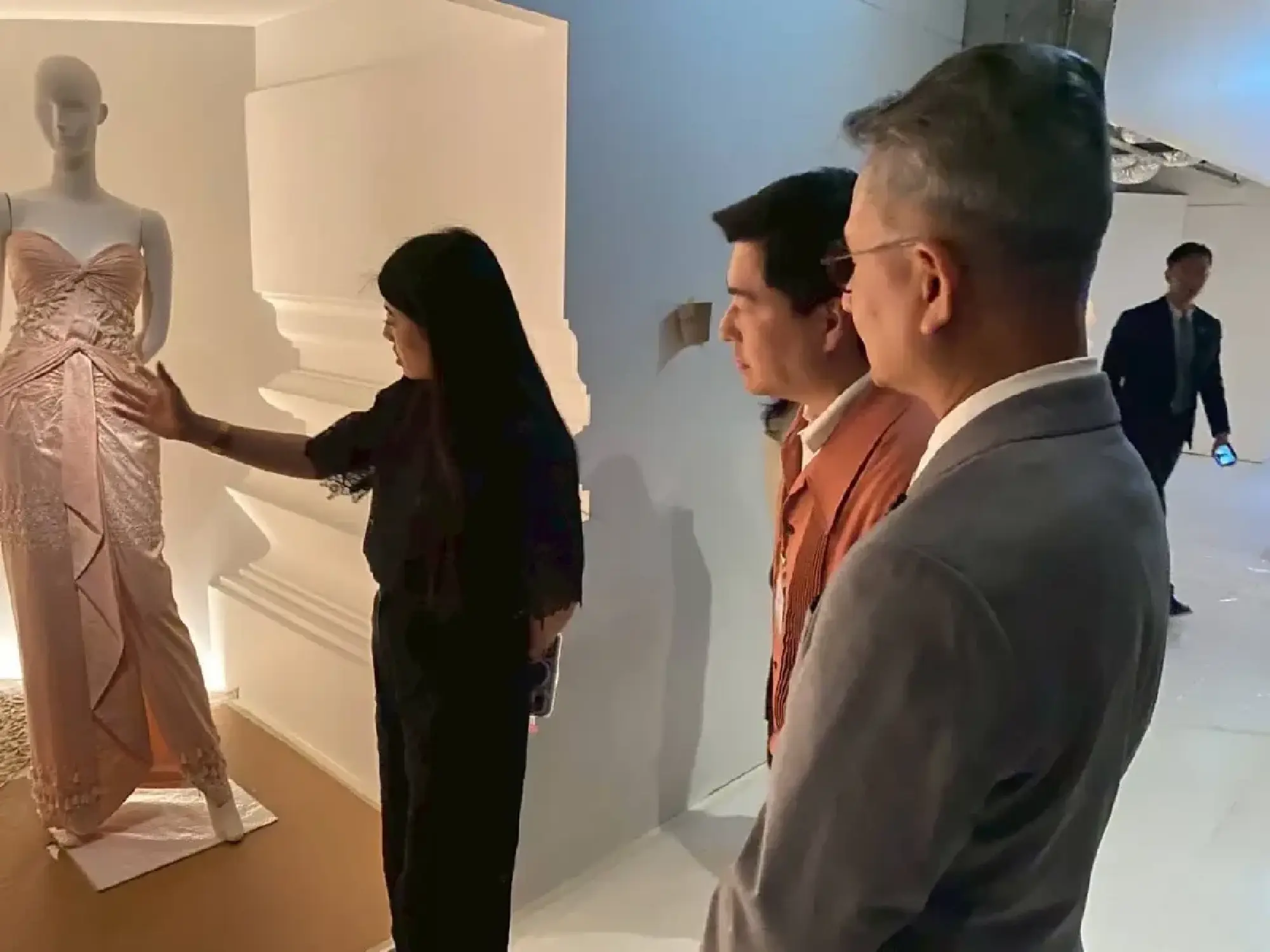 Princess Sirivannavari serves as patron of royal Thai dress exhibition in Paris
