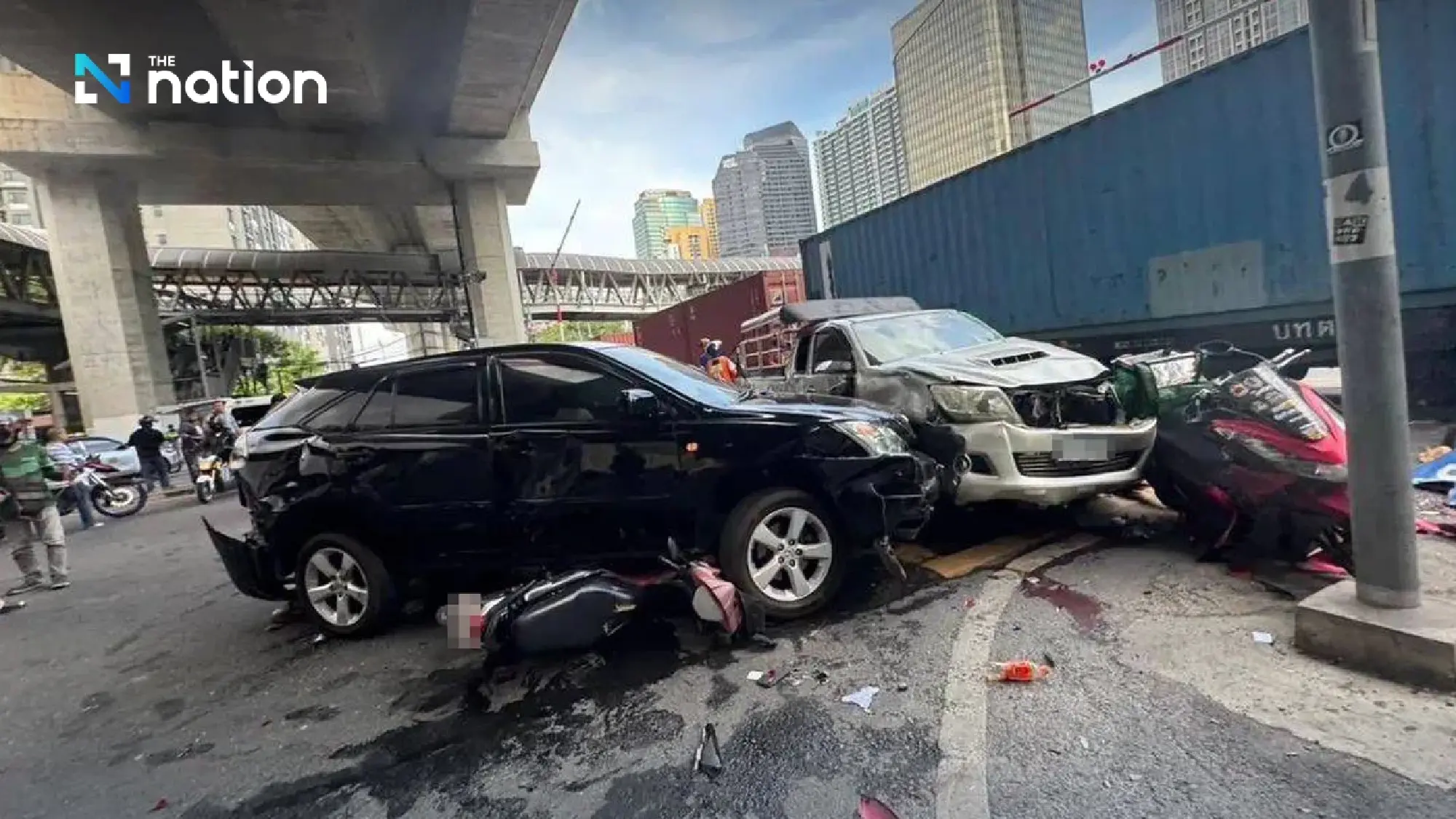Makkasan police charge only train driver so far over fatal bus crash