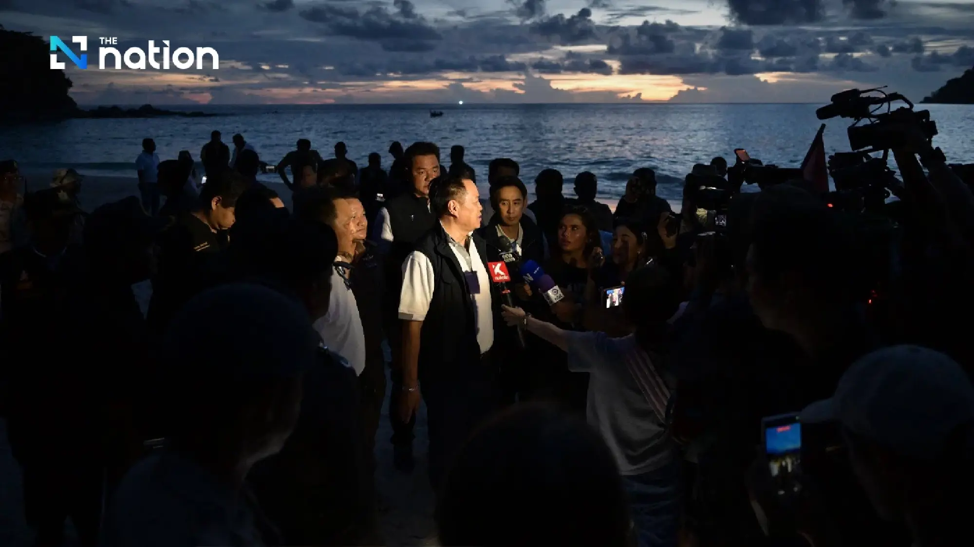 Anutin vows crackdown on local mafia after public beach encroachment in Phuket