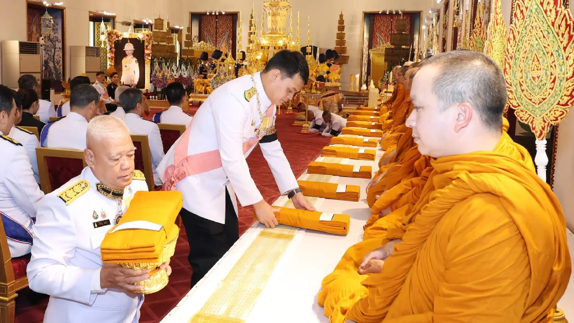 Their Majesties Preside Over Royal Merit-Making Rite Commemorating 15th Day Following Demise of Princess Bajrakitiyabha