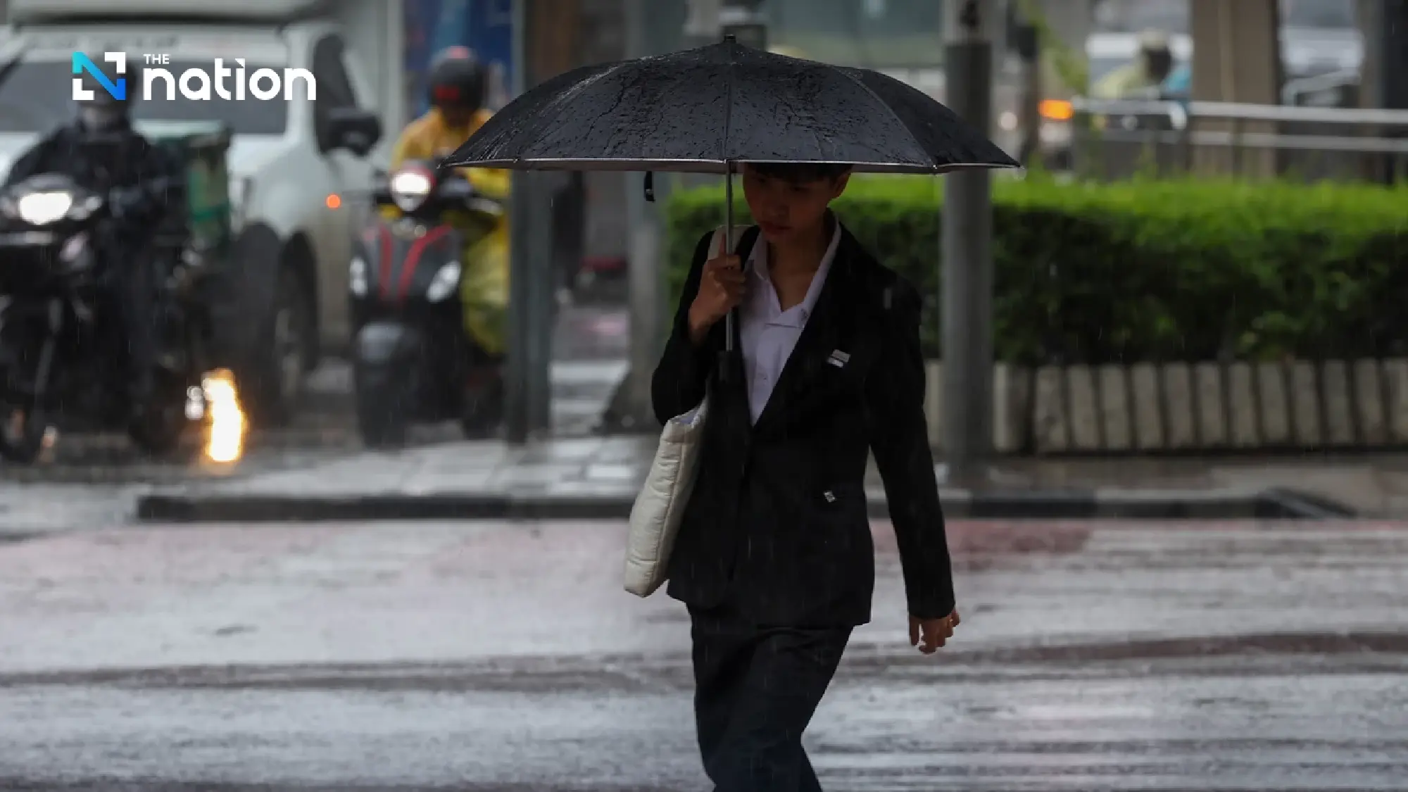 TMD warns Bangkok faces 60% rain as South braces for rough seas