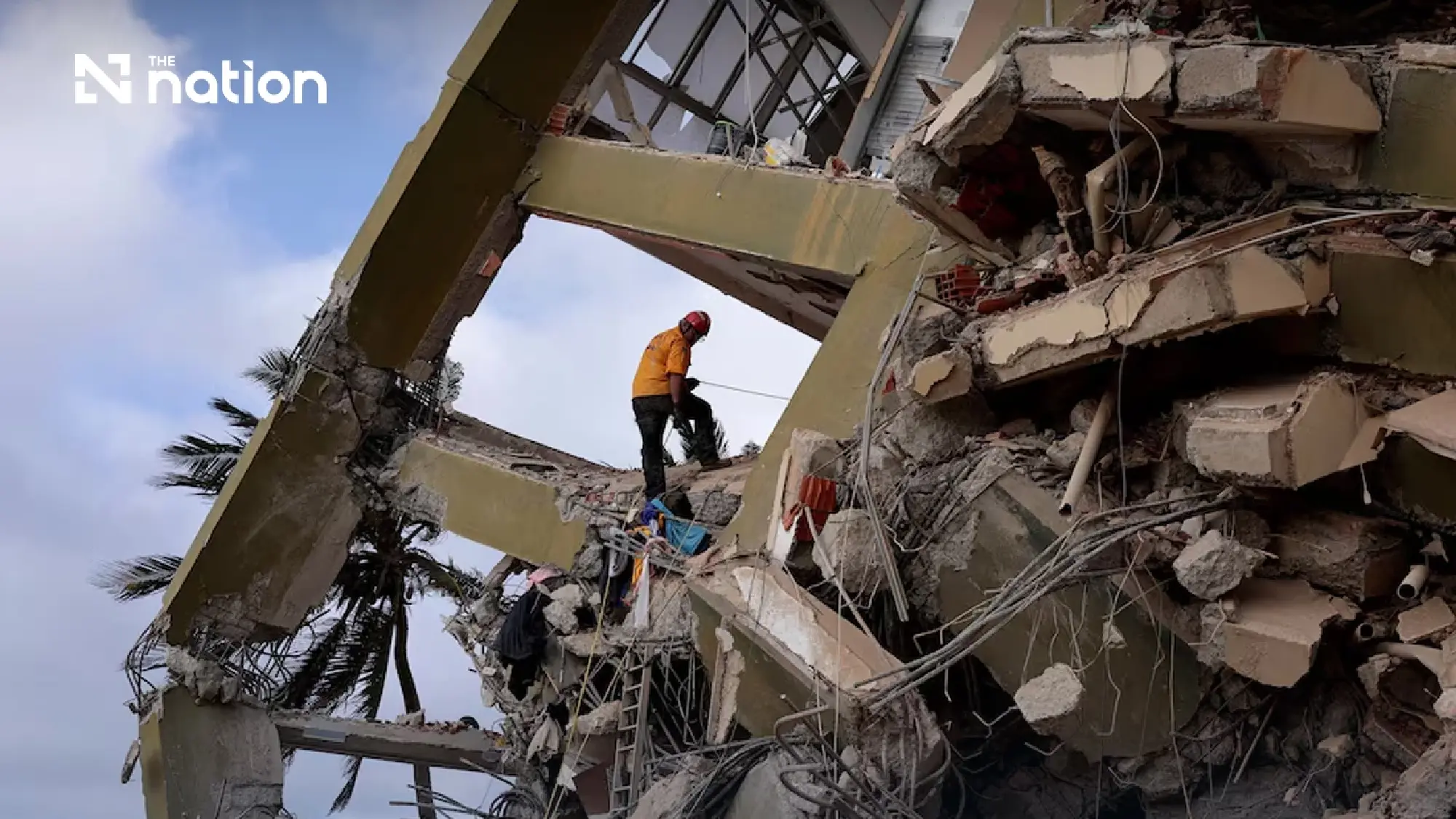 Survivors criticise slow aid as Venezuela quake rescues enter critical stage