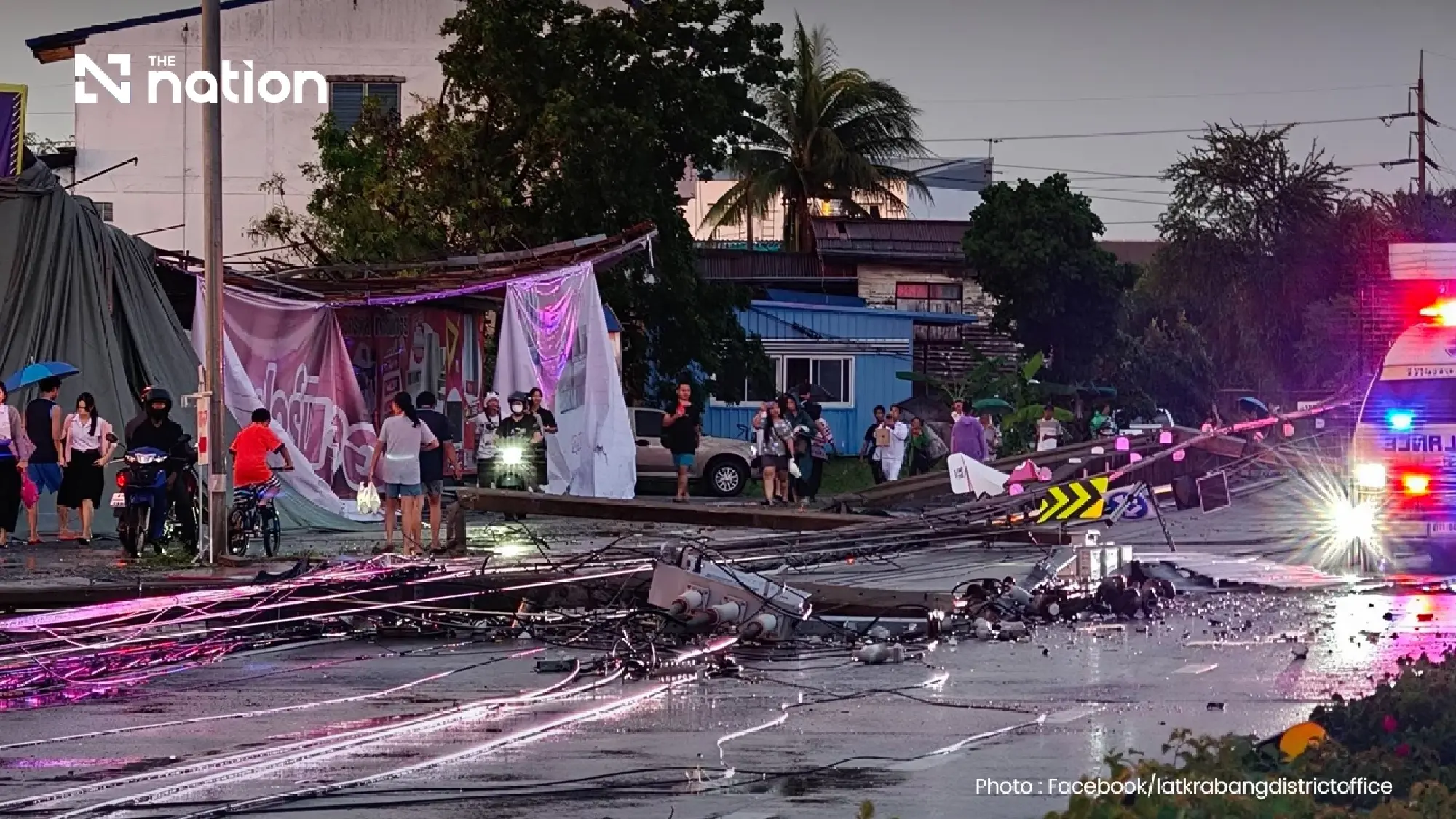 Traffic alert: Chalong Krung road in Lat Krabang is closed after a storm toppled power poles