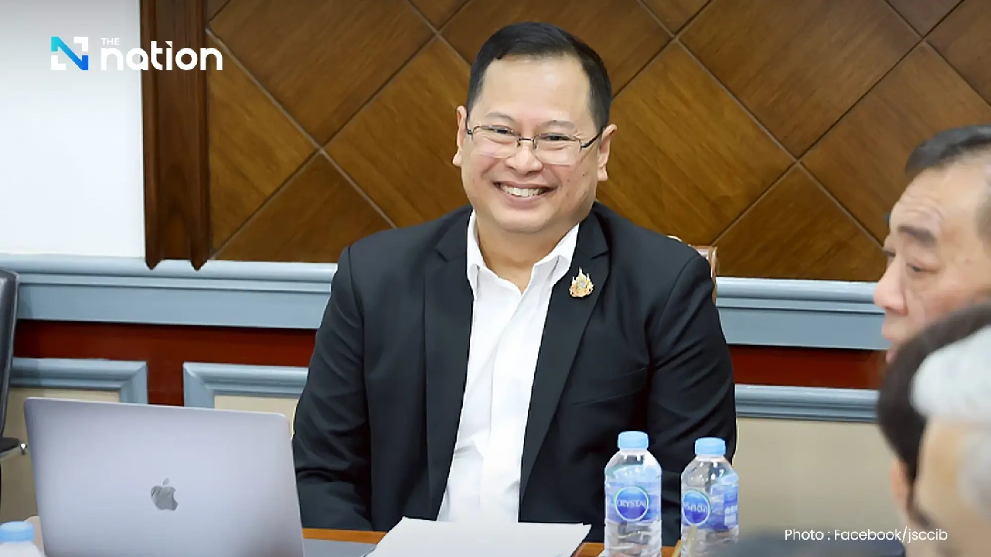 Government to discuss outdated laws with private sector, starting with seven industries