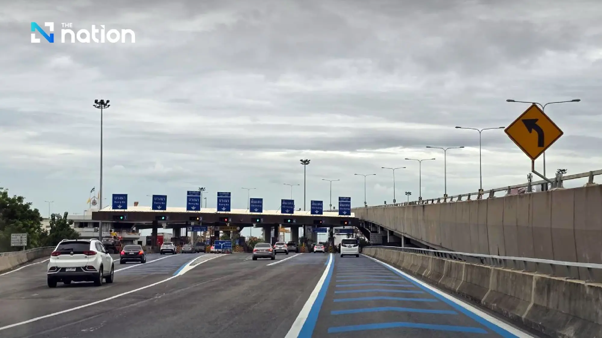EXAT waives tolls on three expressways for Queen’s birthday