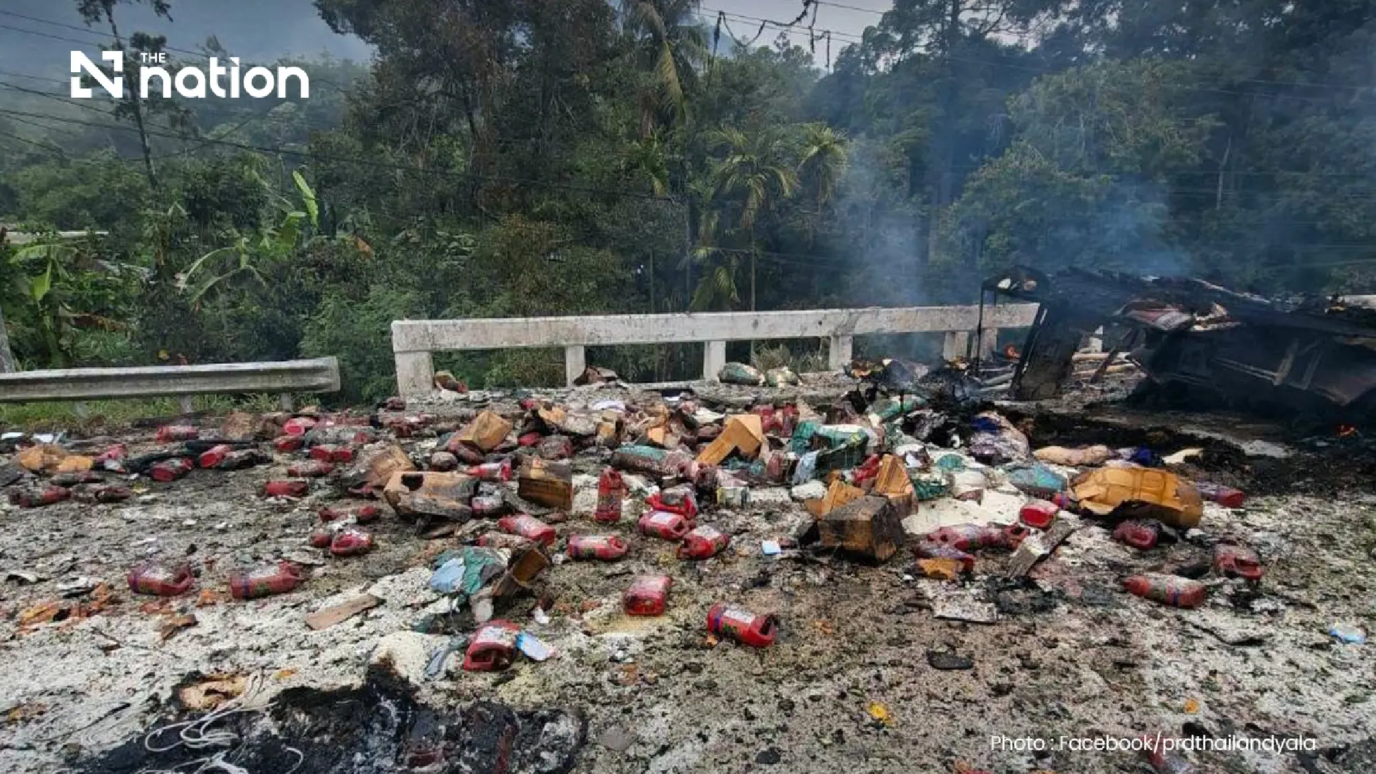 Truck arson shuts Yala-Betong route as defence volunteer killed in Pattani