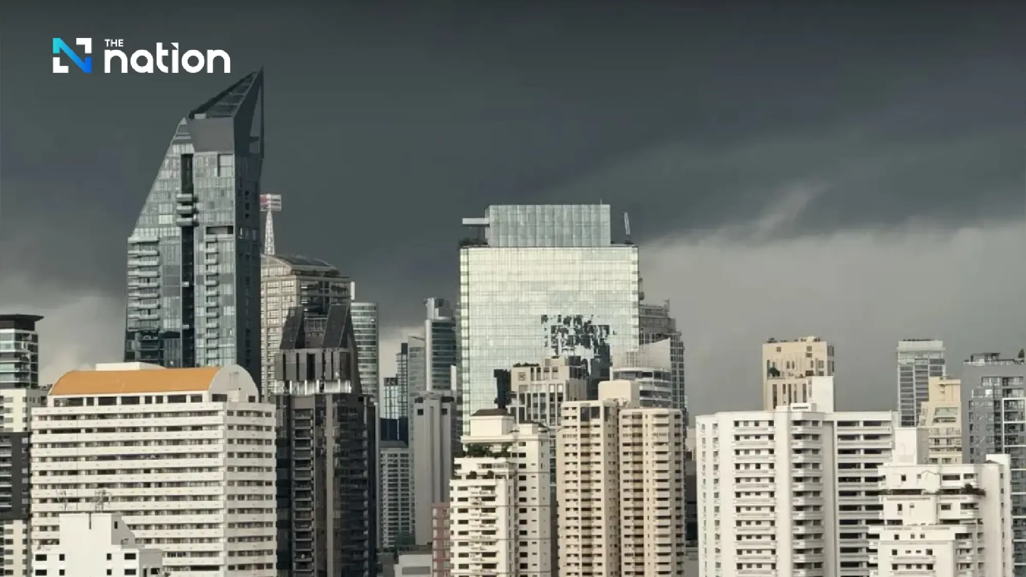 Bangkok downpour floods Phahon Yothin near Kasetsart BTS, TMD warns of more rain