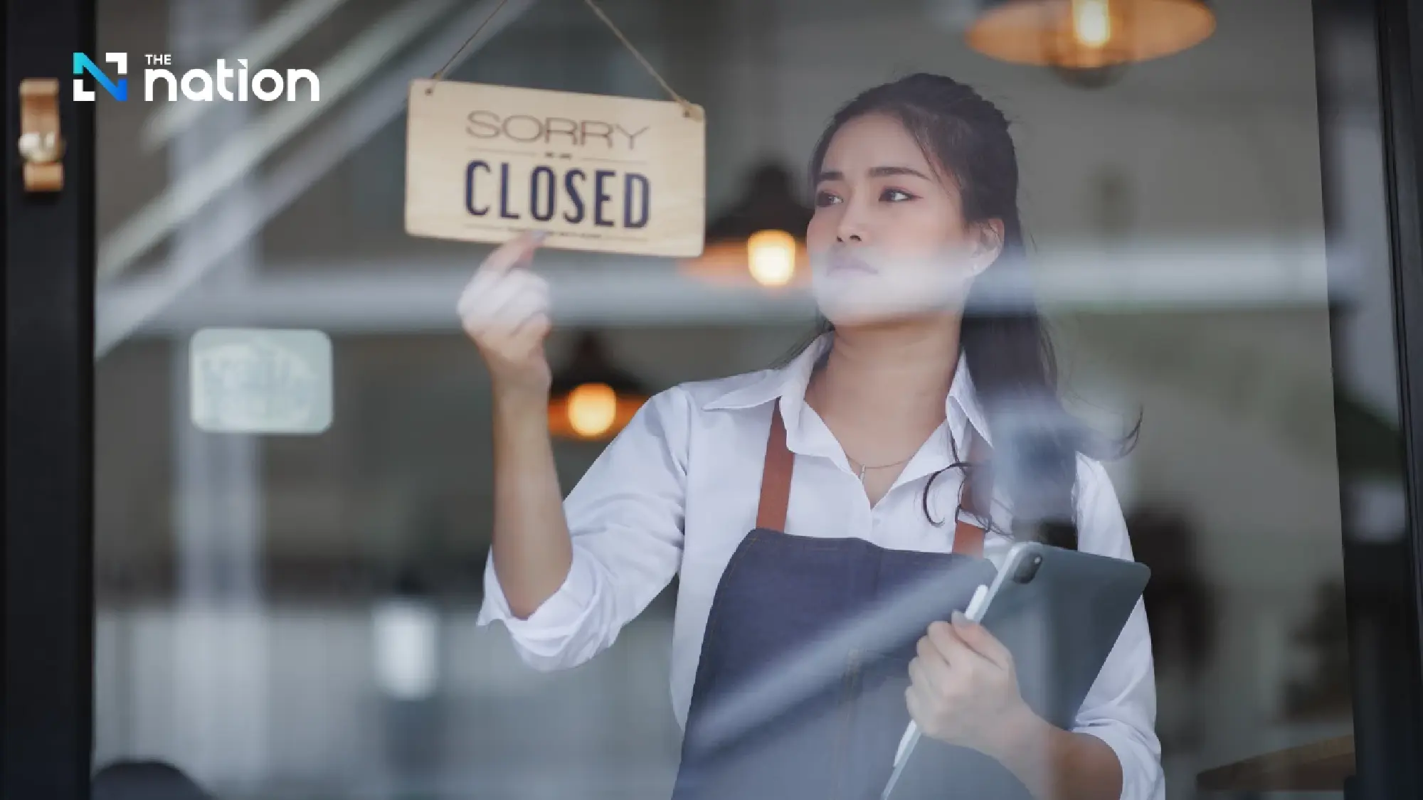 Rising costs and price wars push chains and small restaurants to the brink