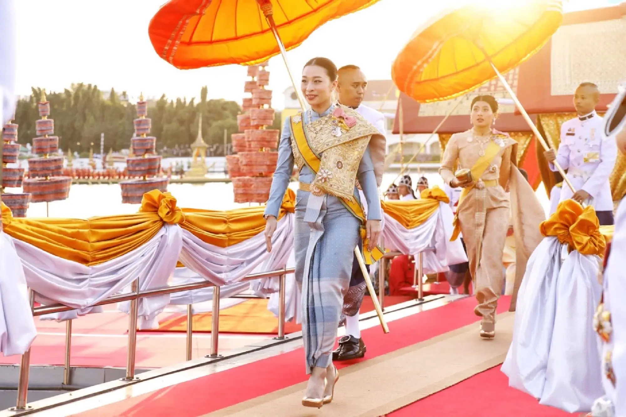 Princess Sirivannavari pays tribute to Princess Bajrakitiyabha