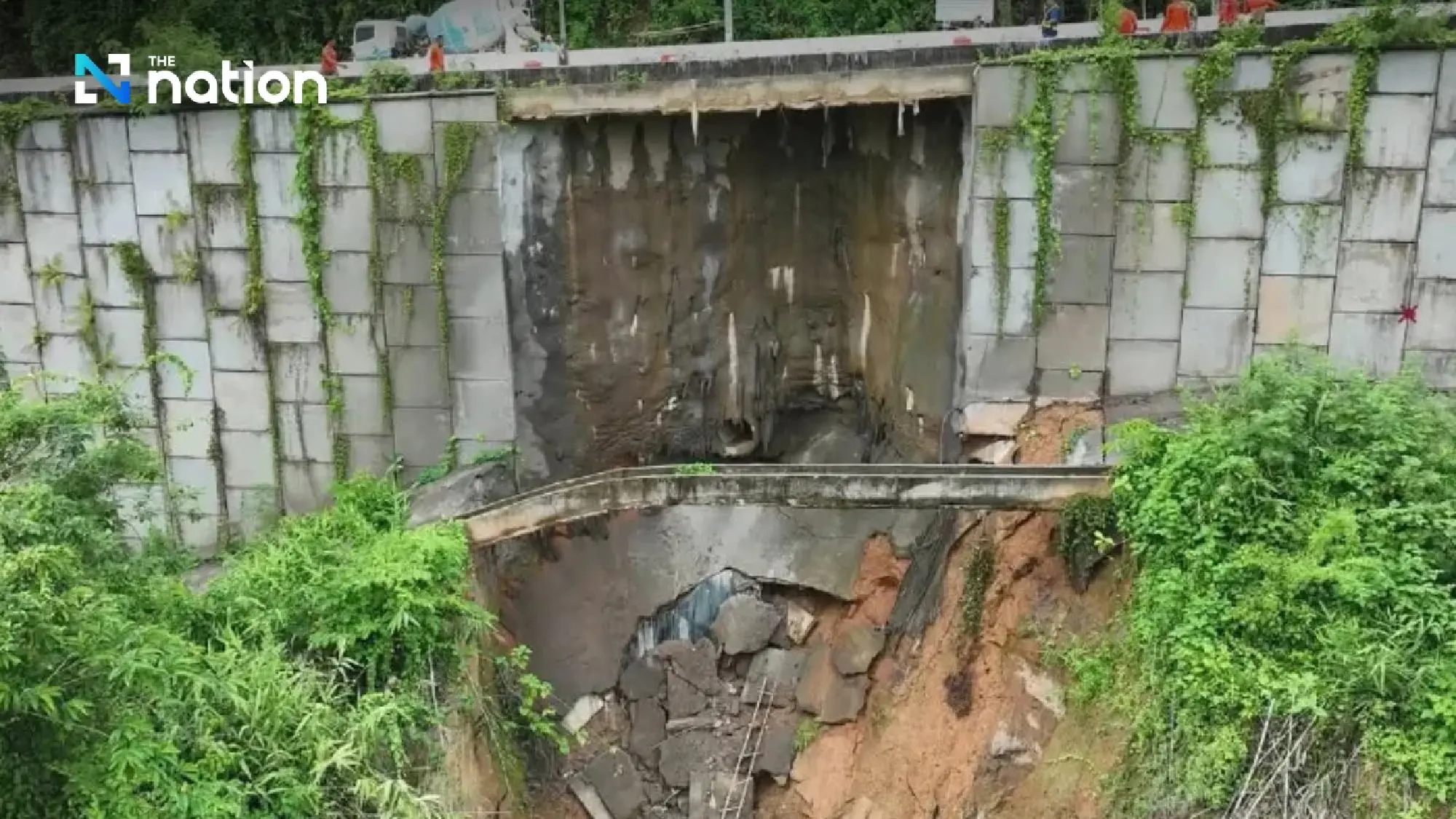 DOH warns motorists as Highway 11 section subsides at Khao Phlueng