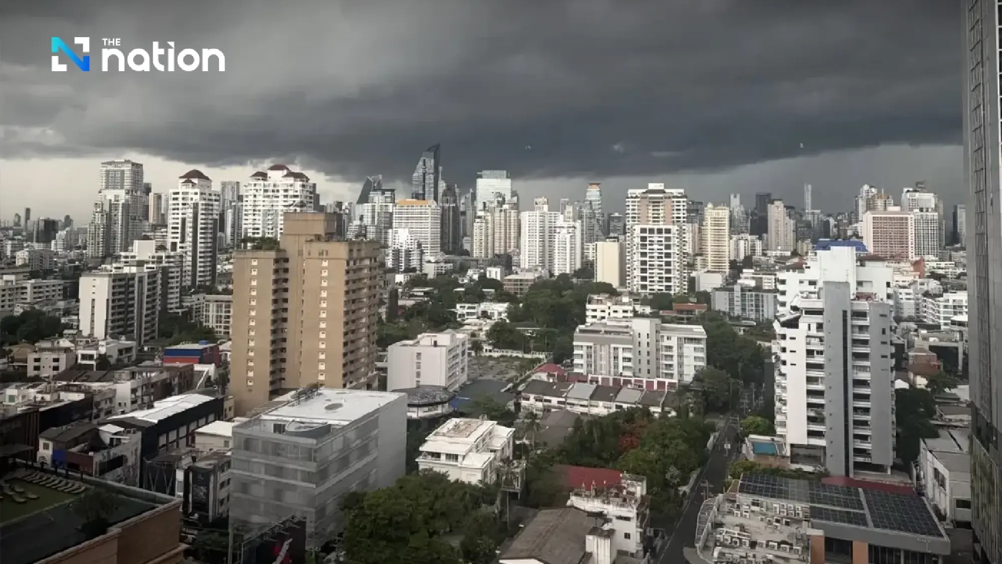 Bangkok downpour floods Phahon Yothin near Kasetsart BTS, TMD warns of more rain