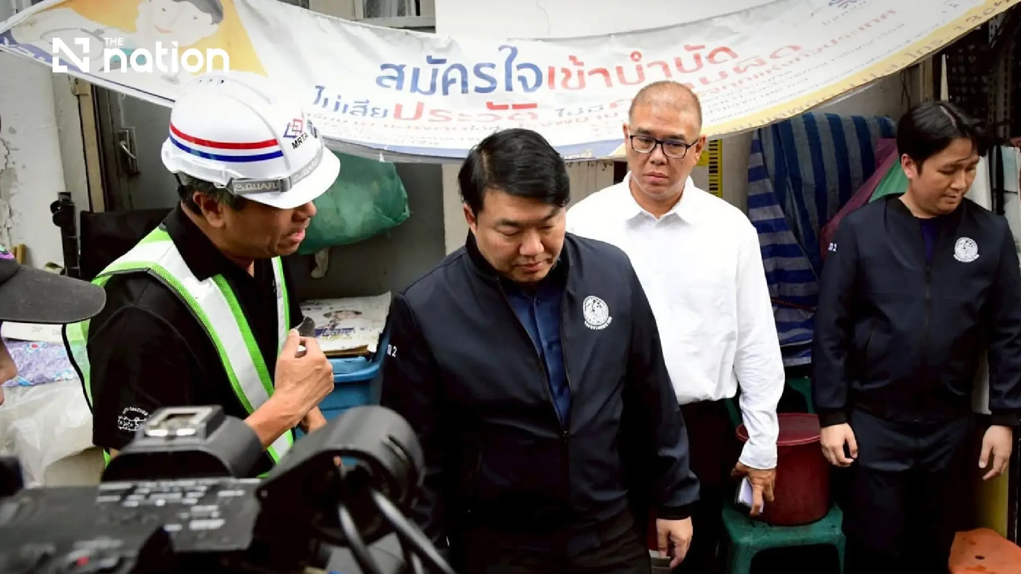 Wongwian Yai road sinks 20cm as Purple Line tunnel leak checks widen