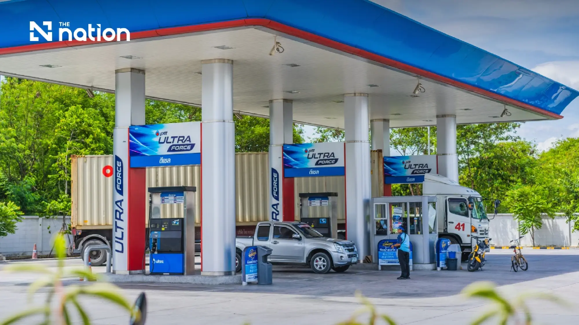 PM tells Energy Ministry: cut oil prices now, not gradually