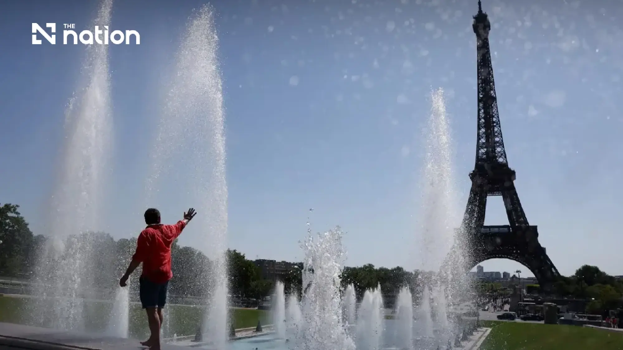 Paris landmarks reduce opening hours amid renewed heatwave