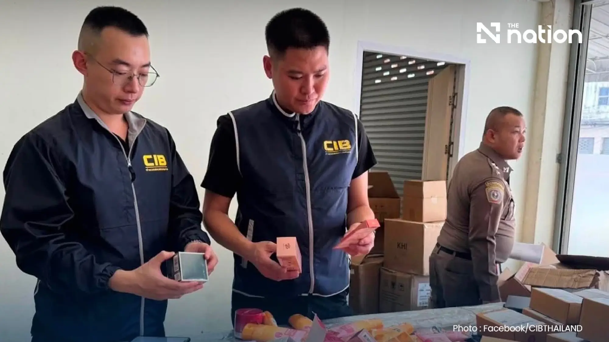 Police Raid Samut Prakan Warehouse, Seizing 18,000 Fake Cosmetics