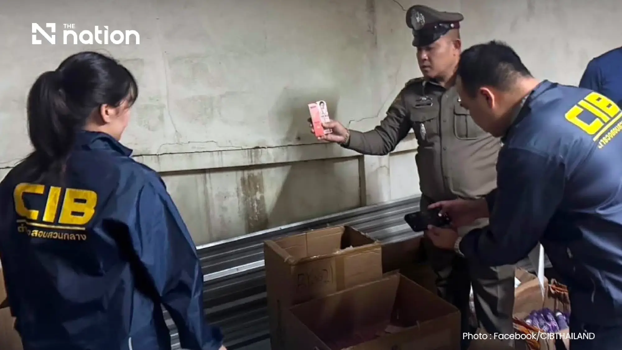 Police Raid Samut Prakan Warehouse, Seizing 18,000 Fake Cosmetics