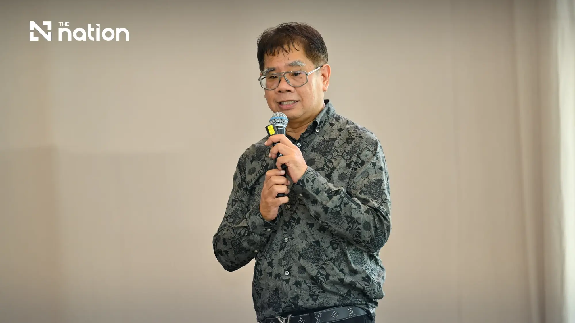 Asst Prof Dr Thon Thamrongnawasawat, Associate Dean for Special Affairs at Kasetsart University’s Faculty of Fisheries