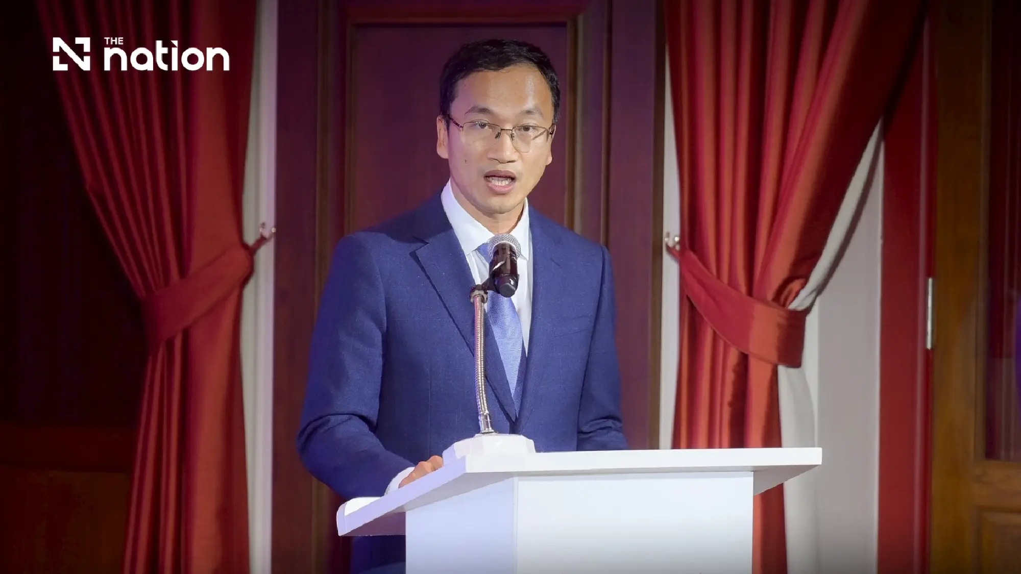 Prof Jin-Shi Xu of USTC