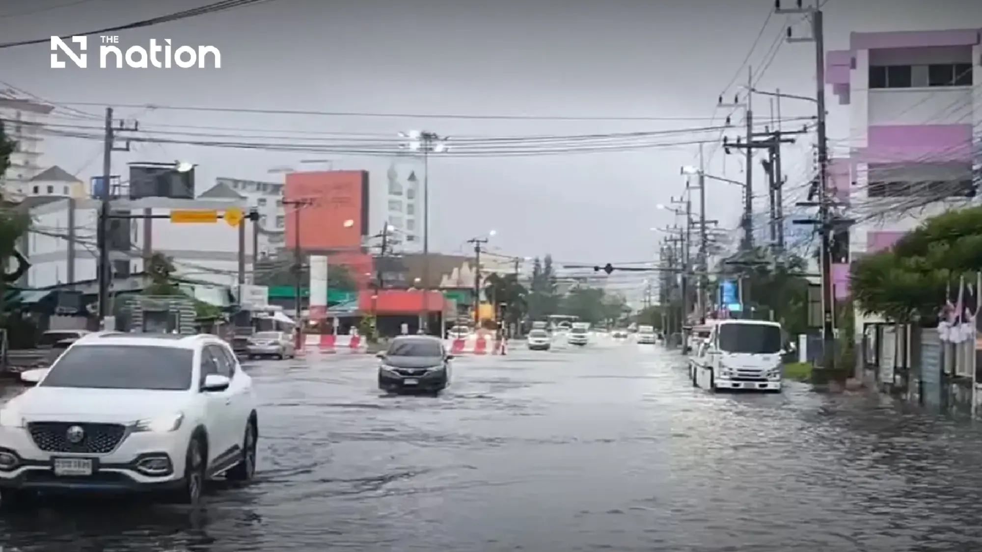 Chon Buri roads flooded as heavy rain hits Sukhumvit and Pattaya-bound routes