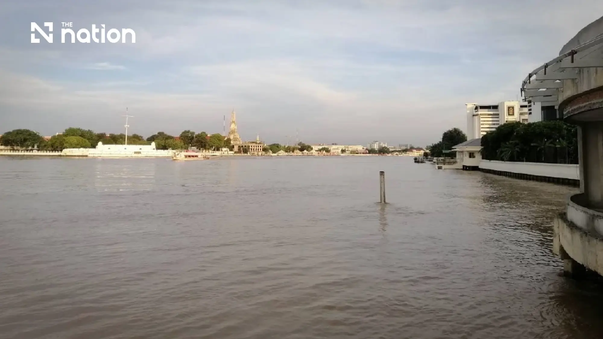 Chao Phraya riverside areas placed under high-tide warning