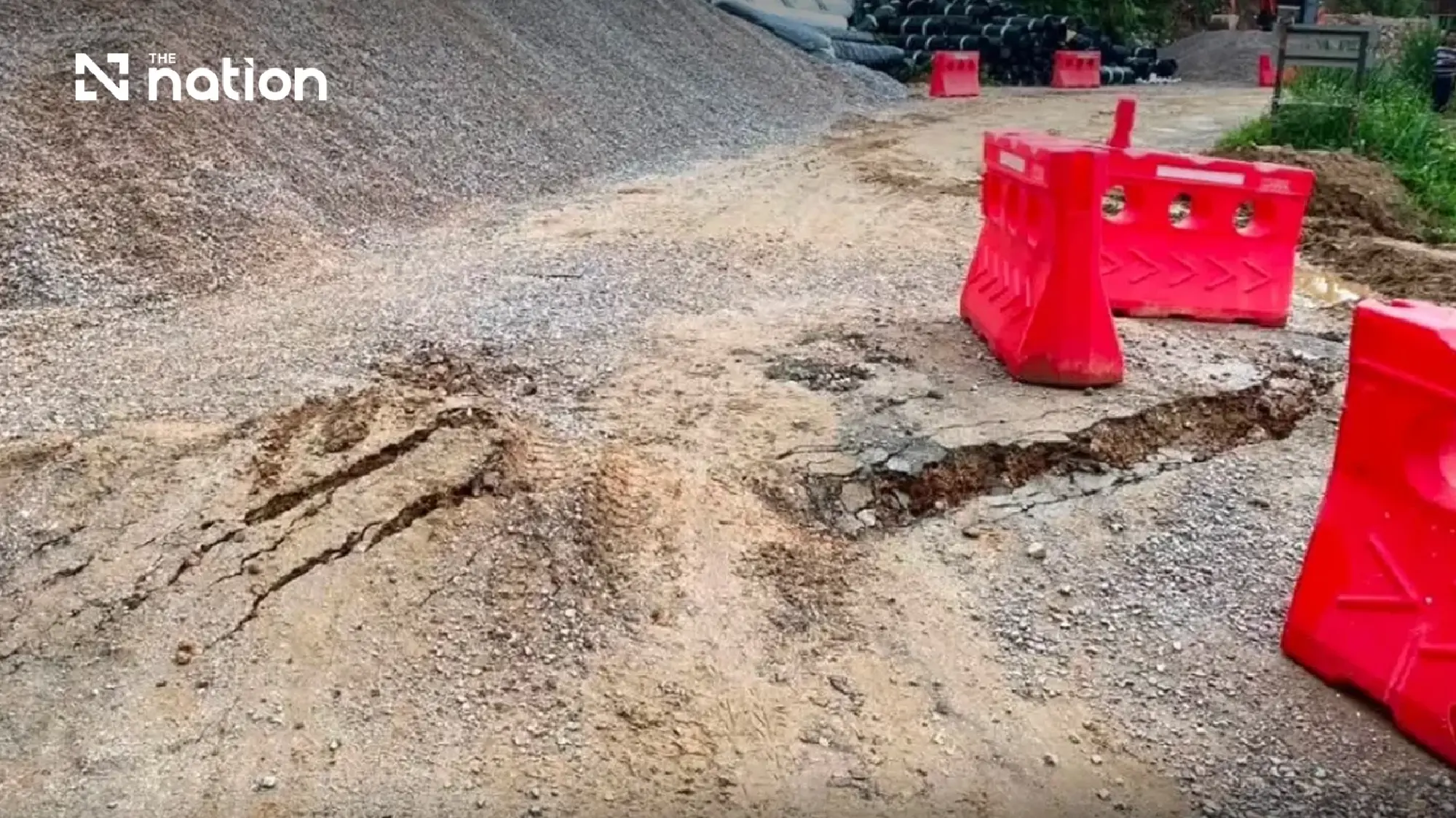 Highway 1314 in Chiang Mai closed after land subsidence raises collapse risk