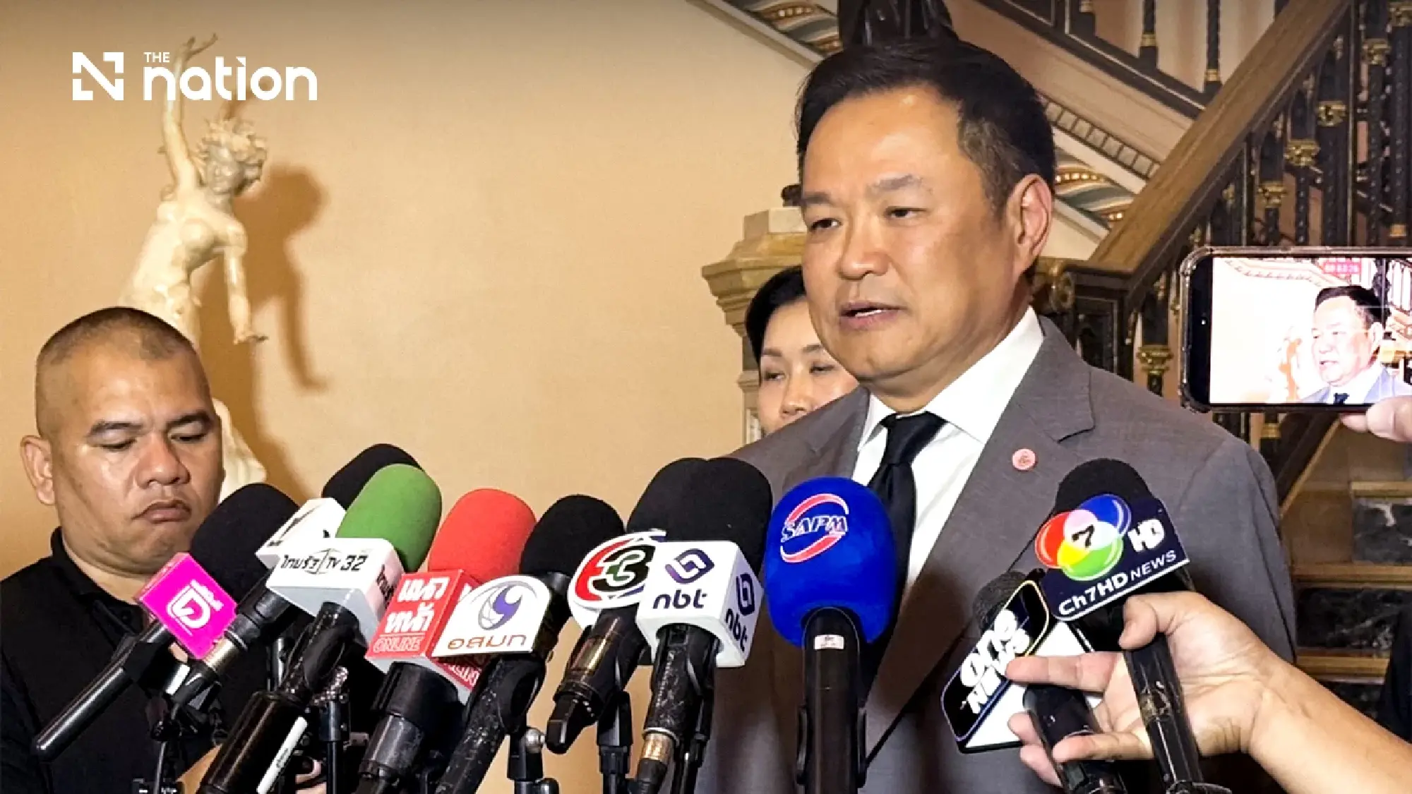PM highlights Thailand’s FDI and OECD ambitions to WEF