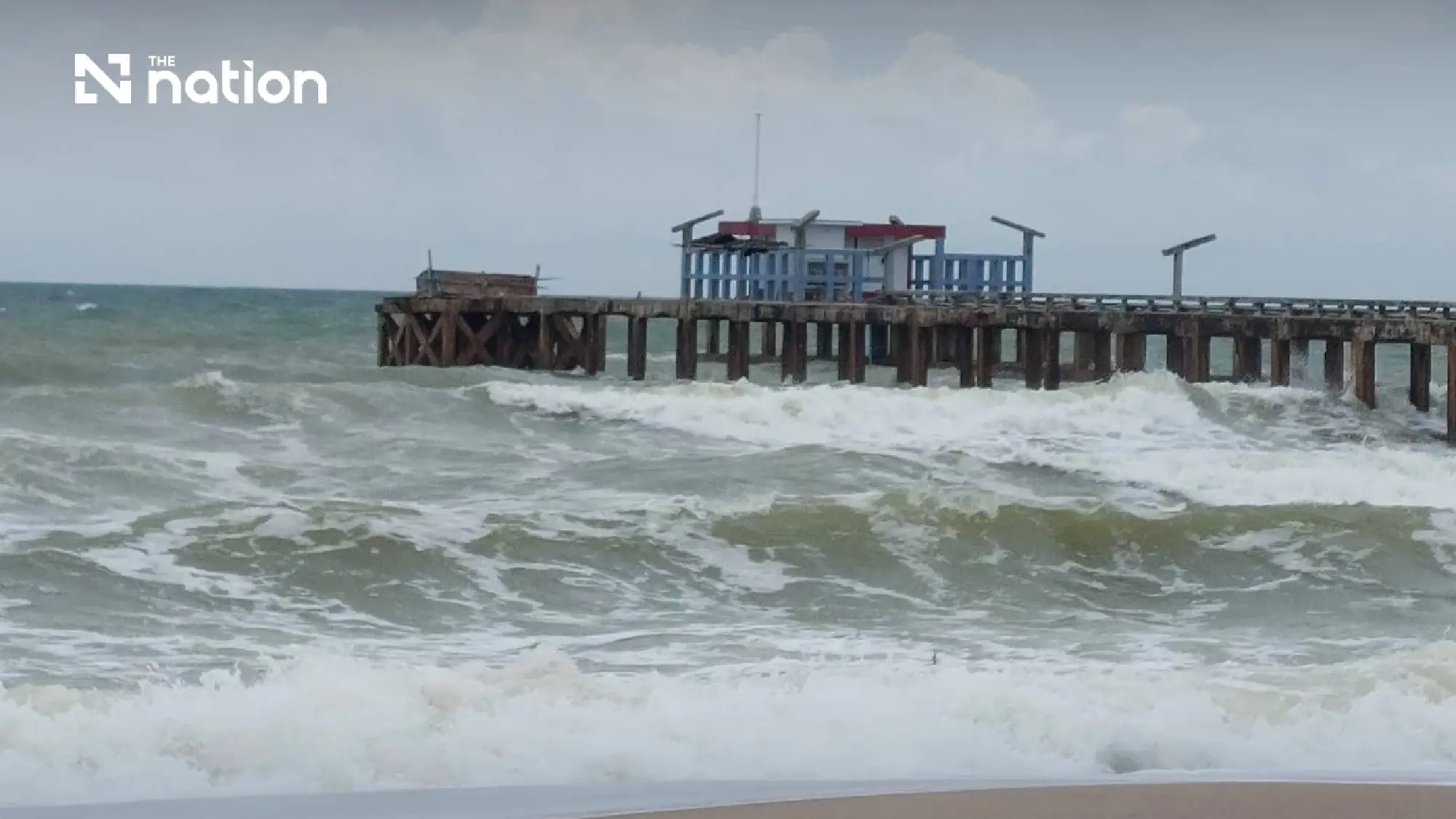 TMD warns of 4-metre waves, heavy rain as monsoon strengthens