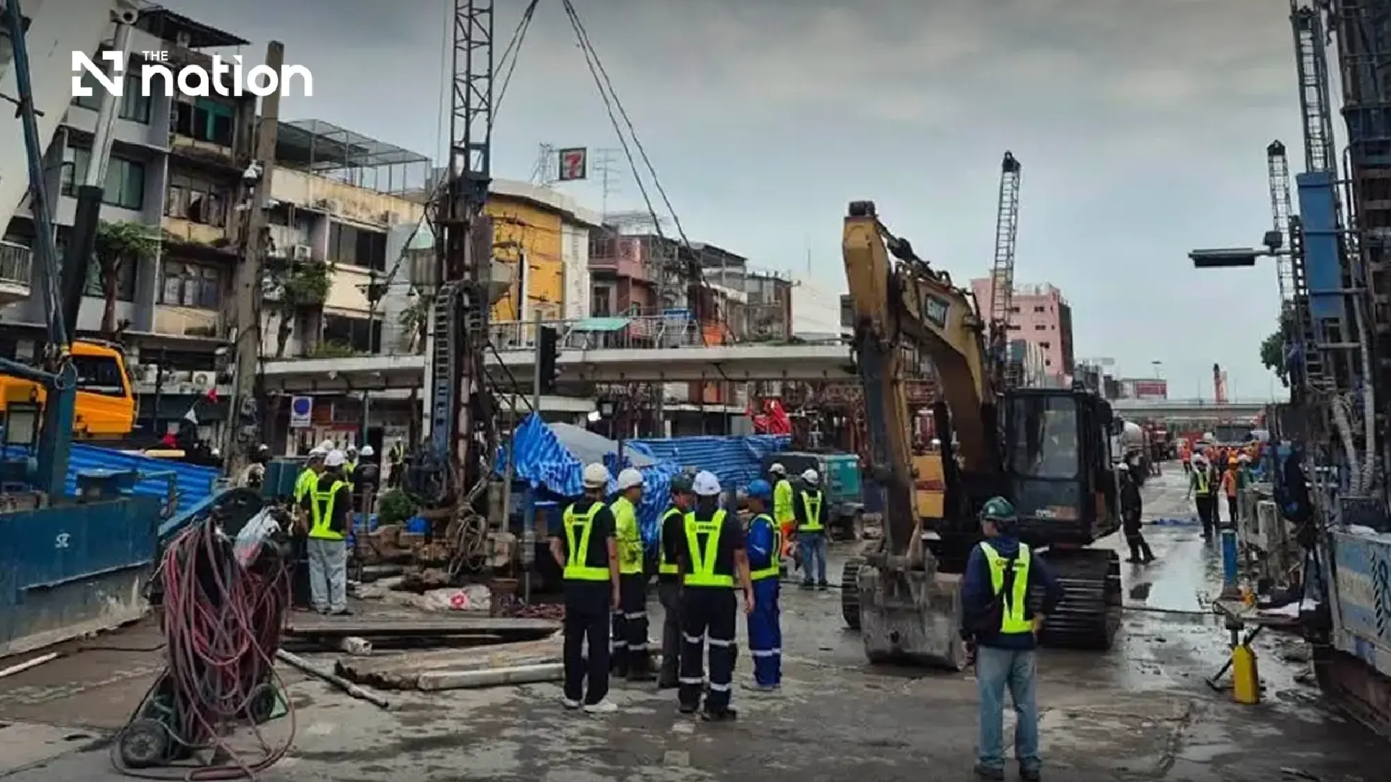Latest Wongwian Yai update: building stable as 11 sensors track movement after tunnel leak