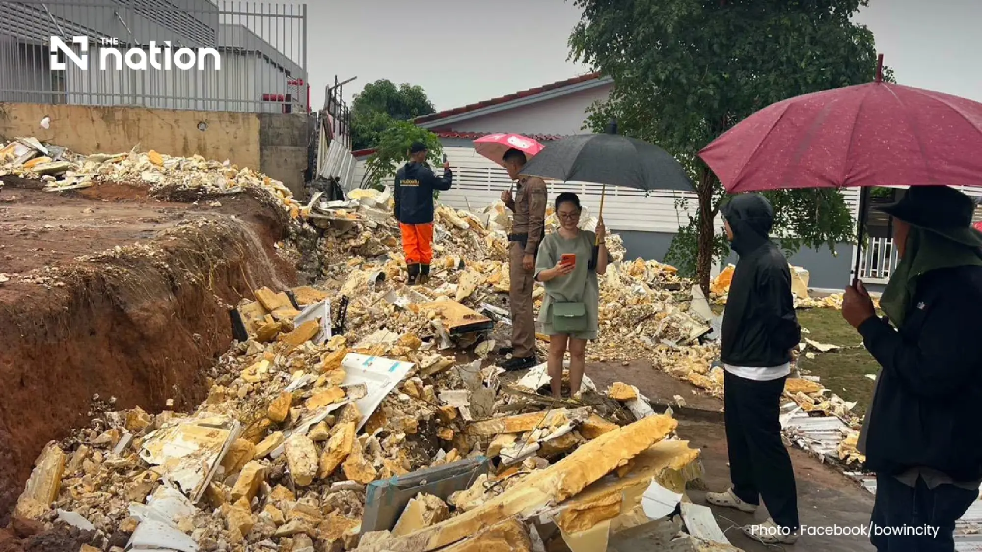 Industry Ministry probes Bo Win waste site after foam flood destroys village wall
