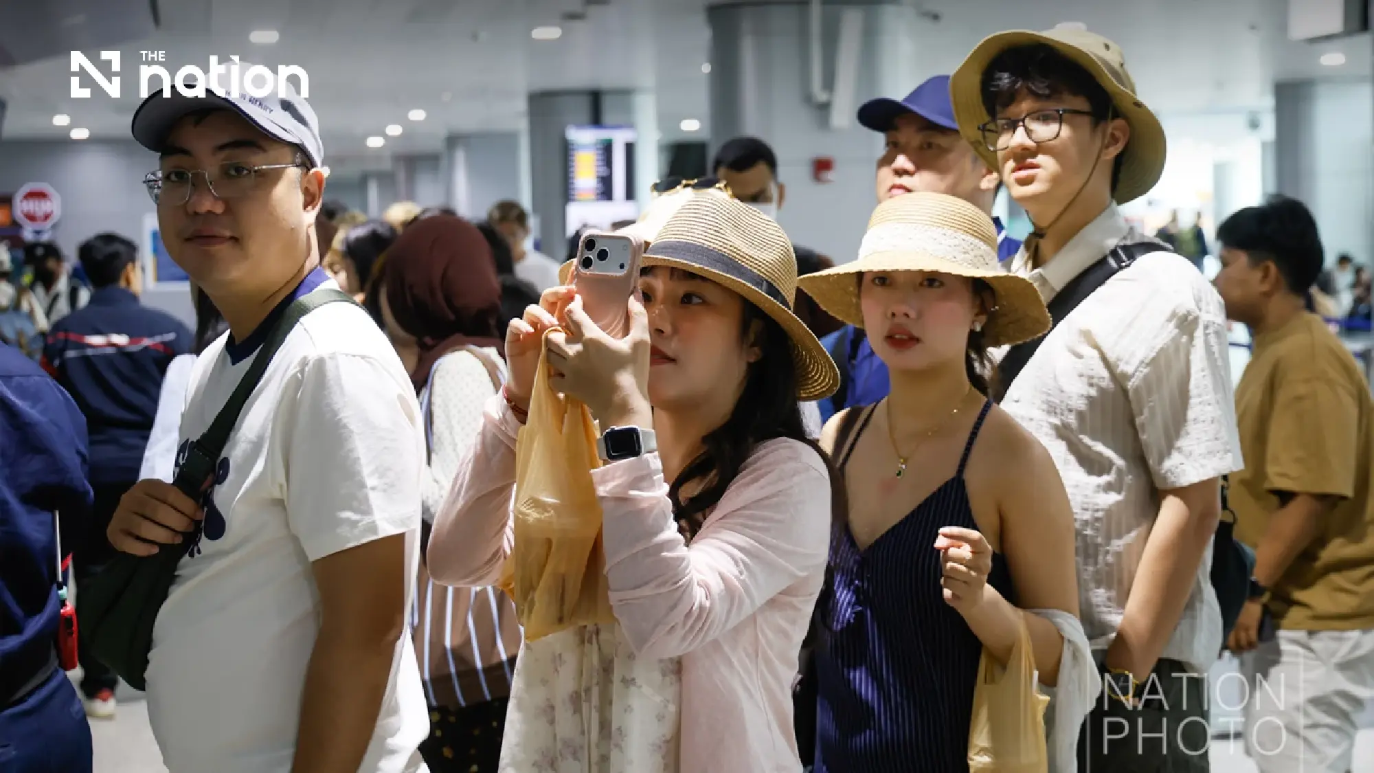 SRT launches BNEX Bangkok-Ayutthaya train as first trip fills every seat
