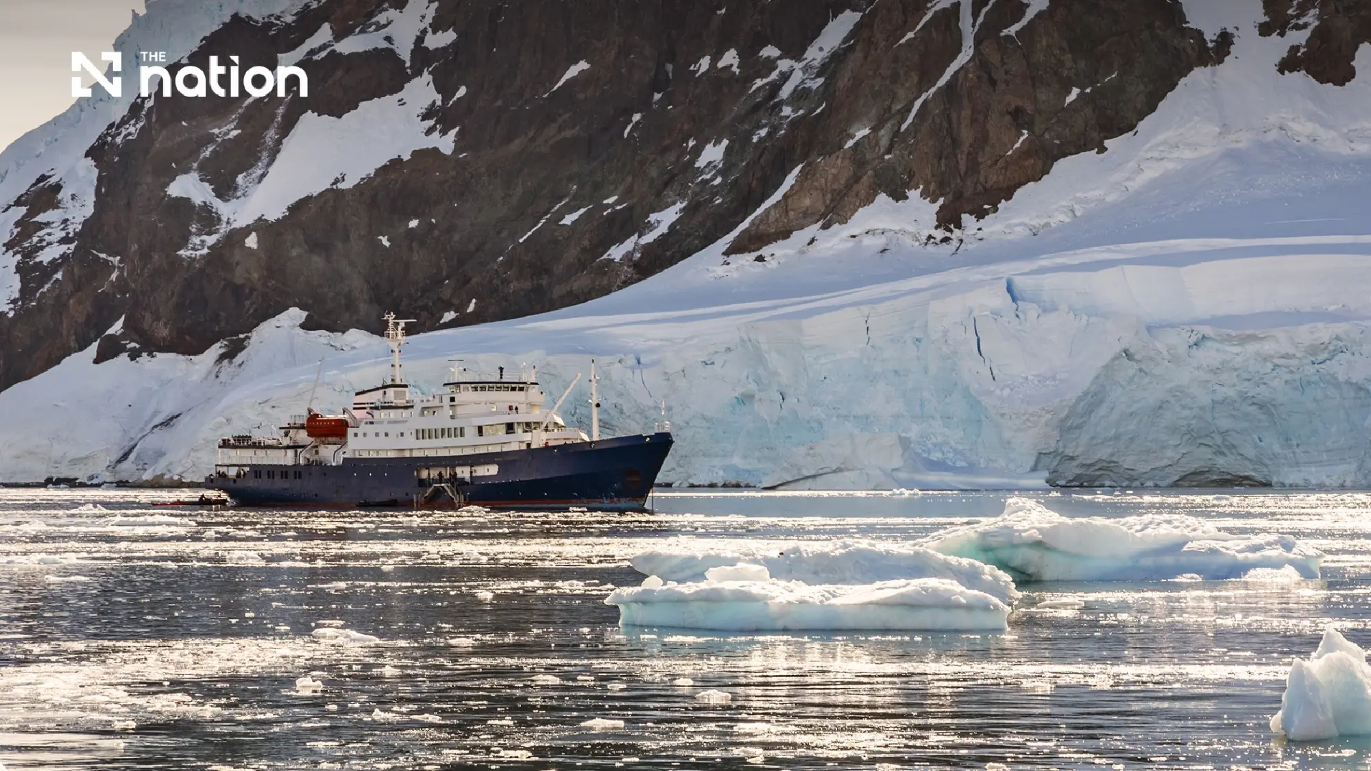 At least 25 guides quit over Antarctic tourism impact