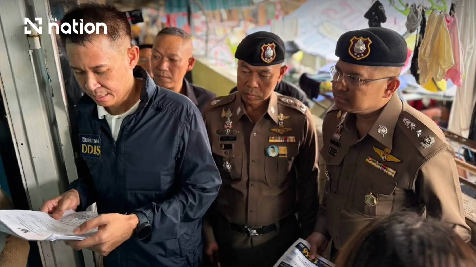Probe finds 1,366 non-Thai children registered at Din Daeng flat
