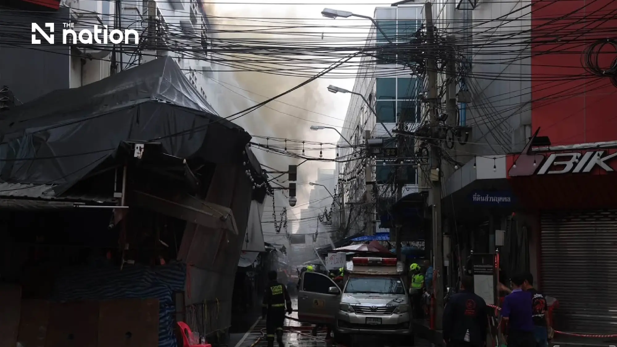 Bangkok urges public to avoid Khlong Thom fire zone as PM2.5 hits 630