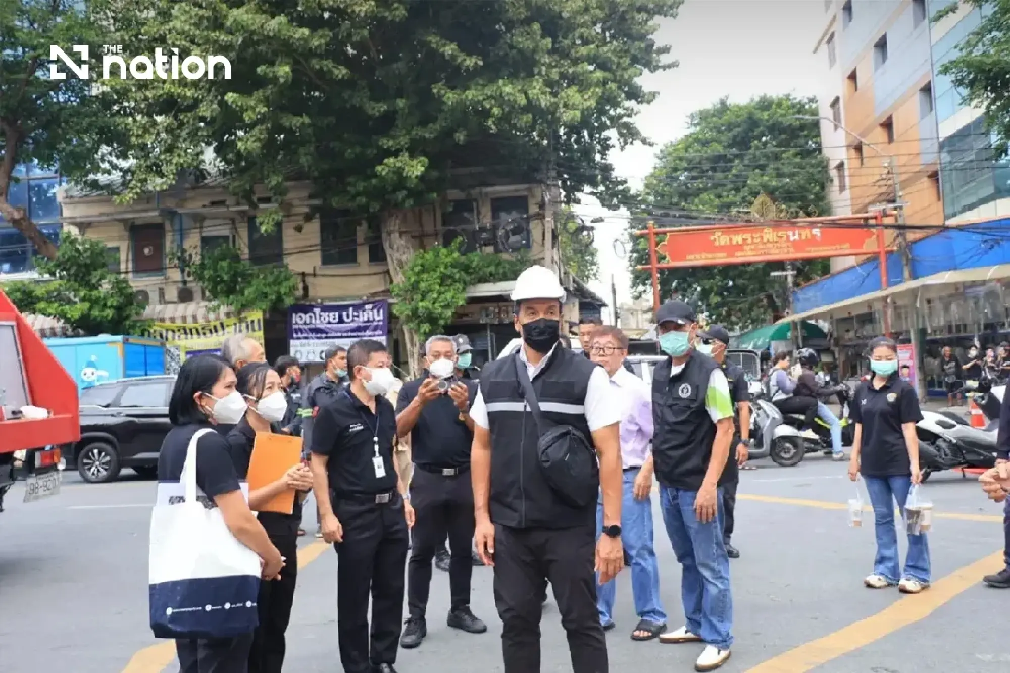 Bangkok urges public to avoid Khlong Thom fire zone as PM2.5 hits 630