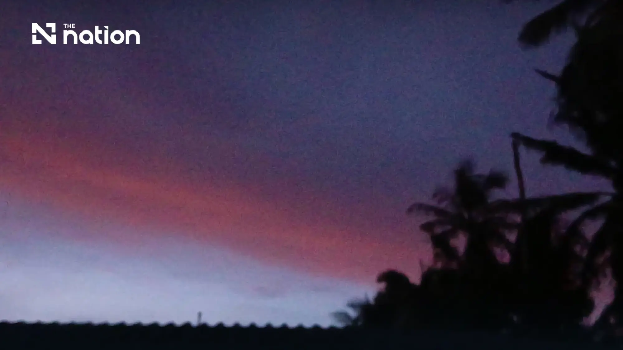 Chumphon and Prachuap see red skies amid rough seas warning