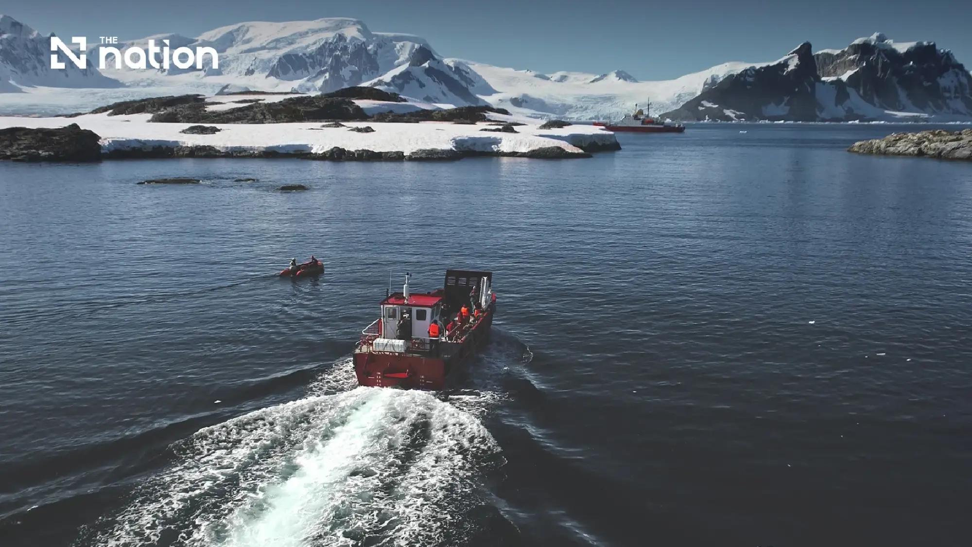At least 25 guides quit over Antarctic tourism impact