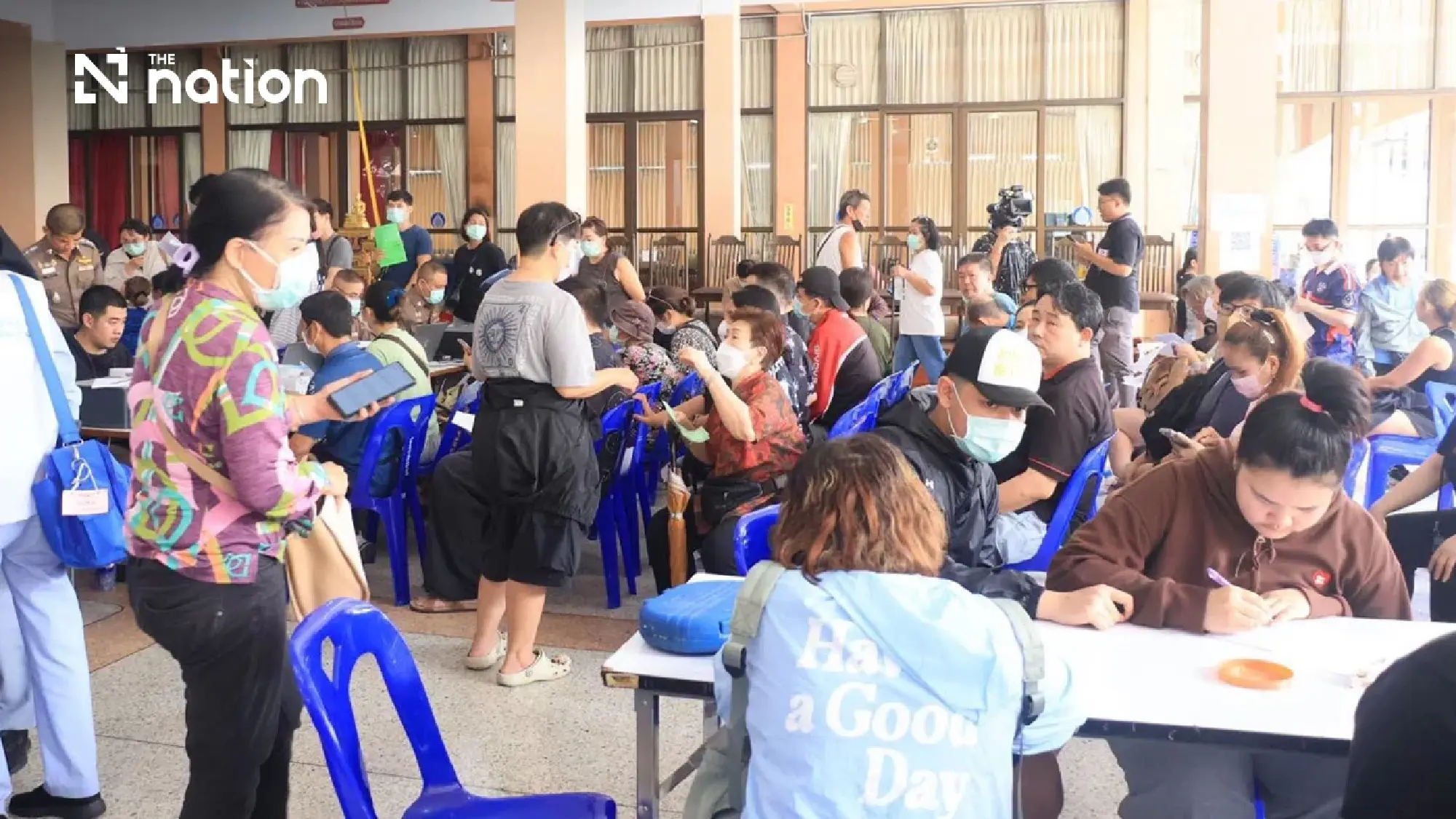Bangkok urges public to avoid Khlong Thom fire zone as PM2.5 hits 630