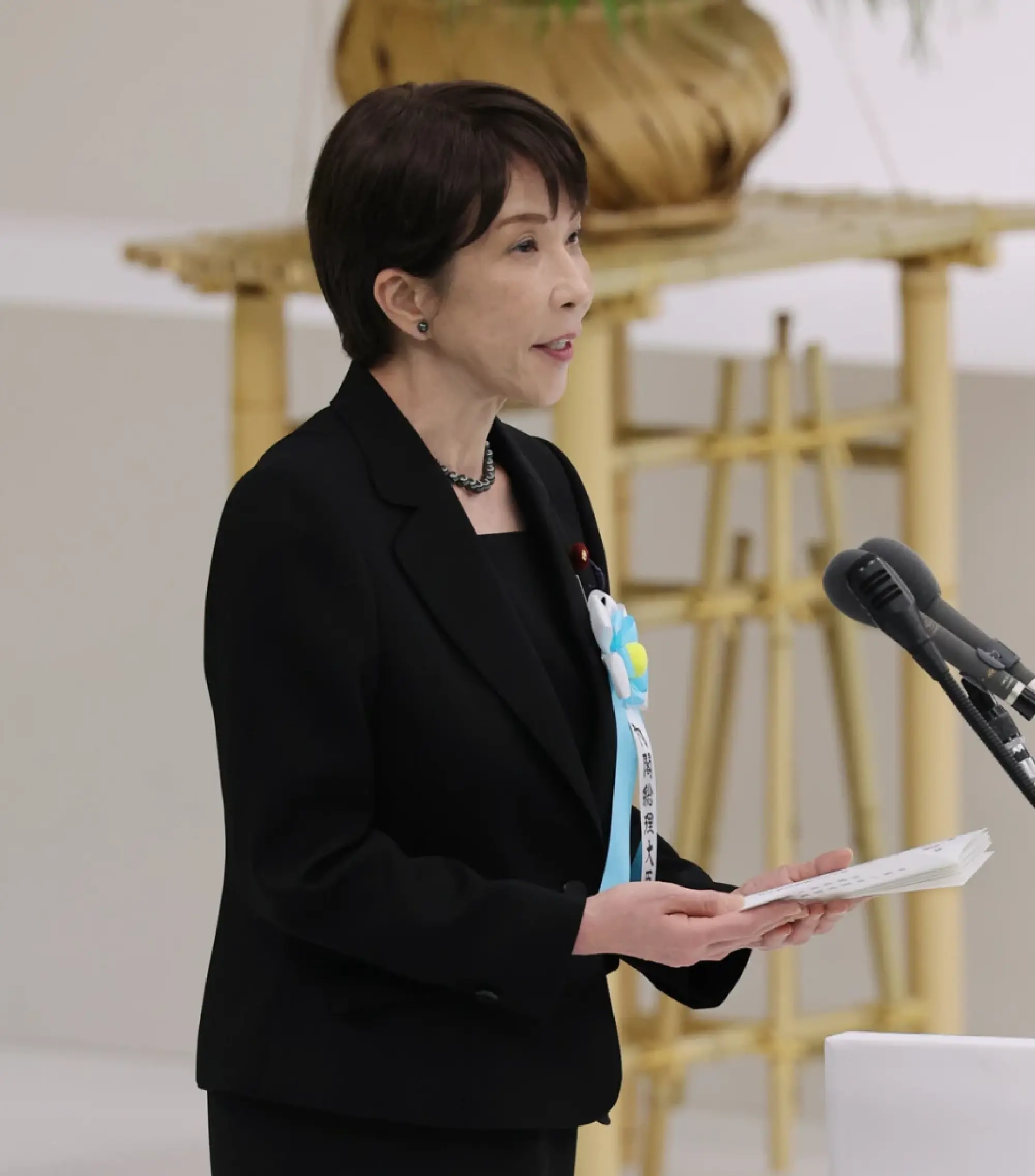 Takaichi honours Yasukuni Shrine from afar on war anniversary