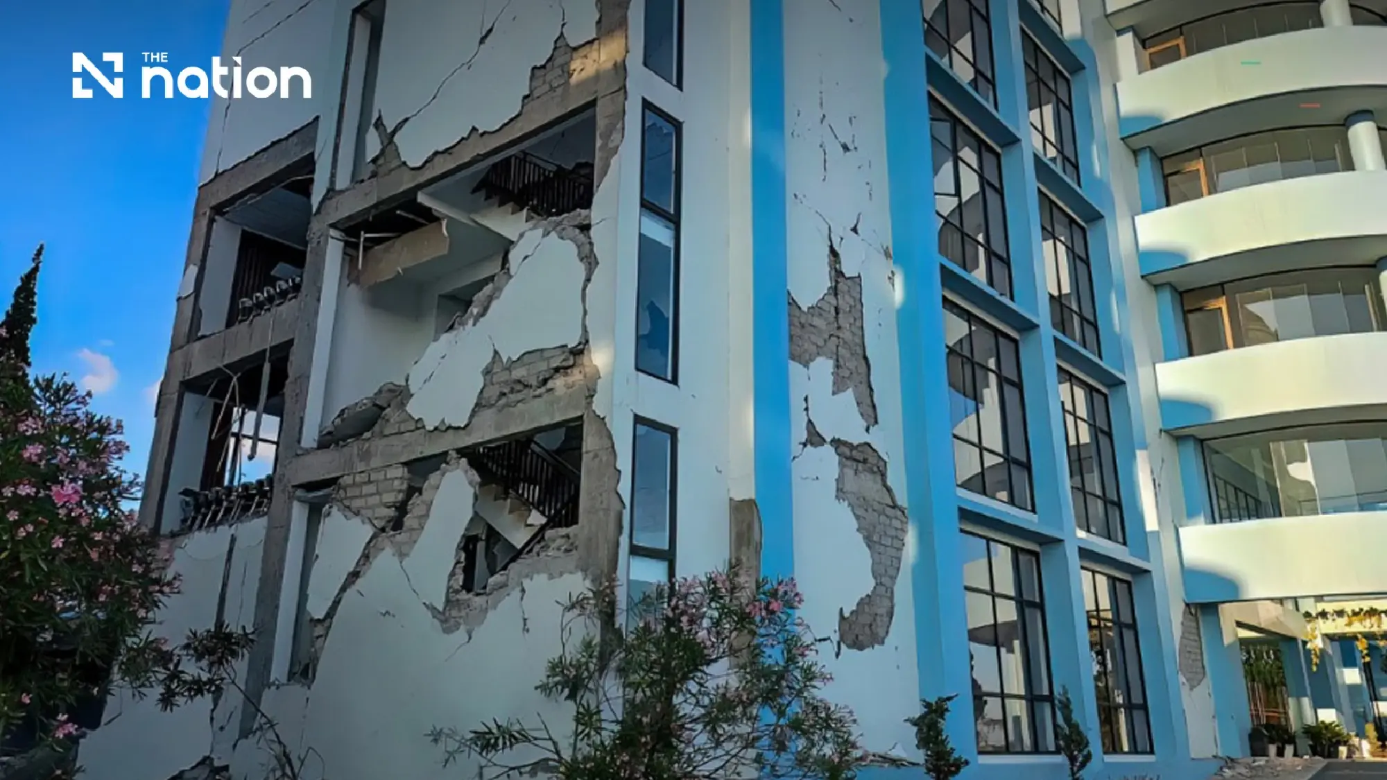 Magnitude 7.7 quake hits Indonesia, killing at least two