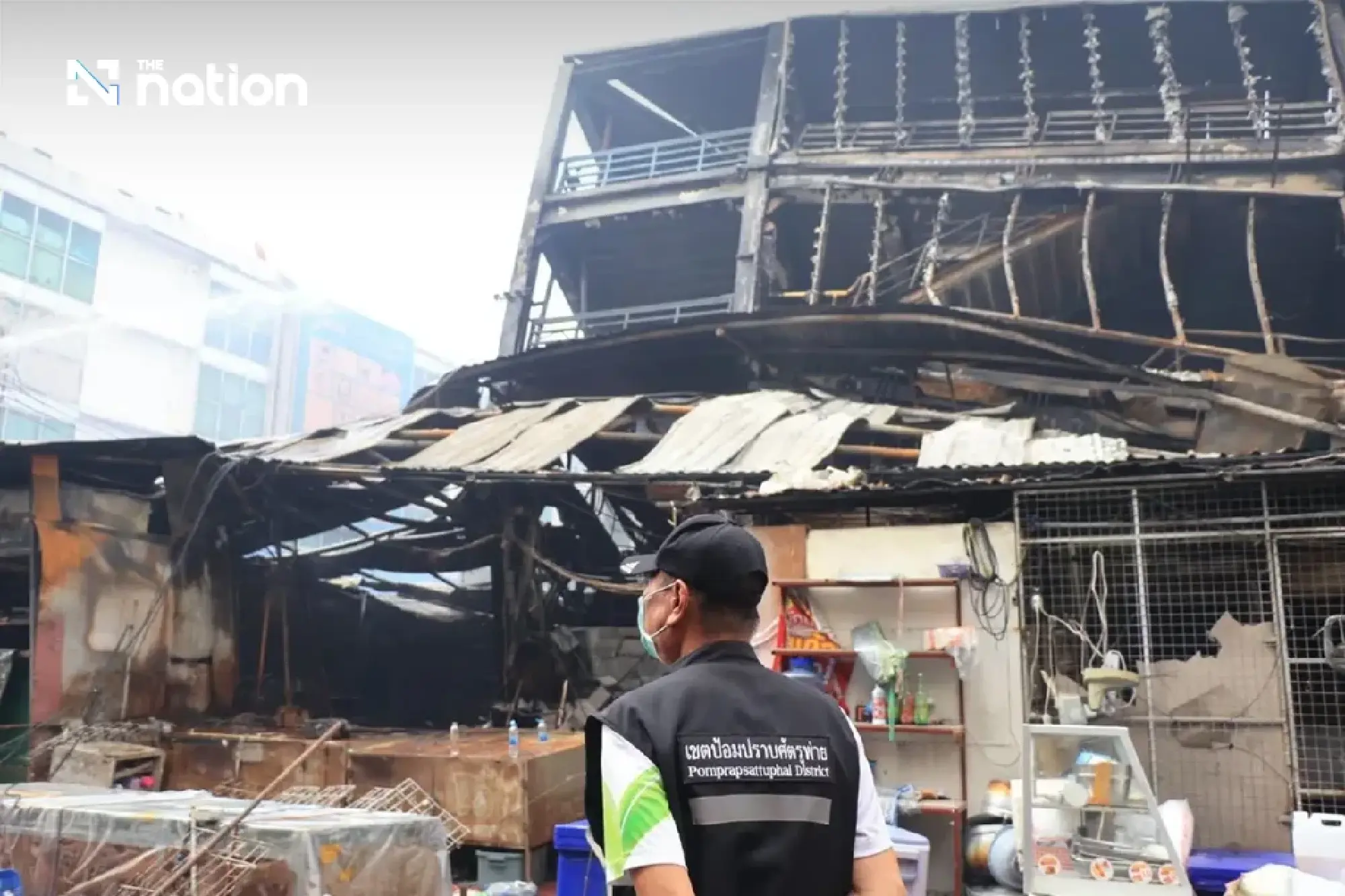 Bangkok urges public to avoid Khlong Thom fire zone as PM2.5 hits 630