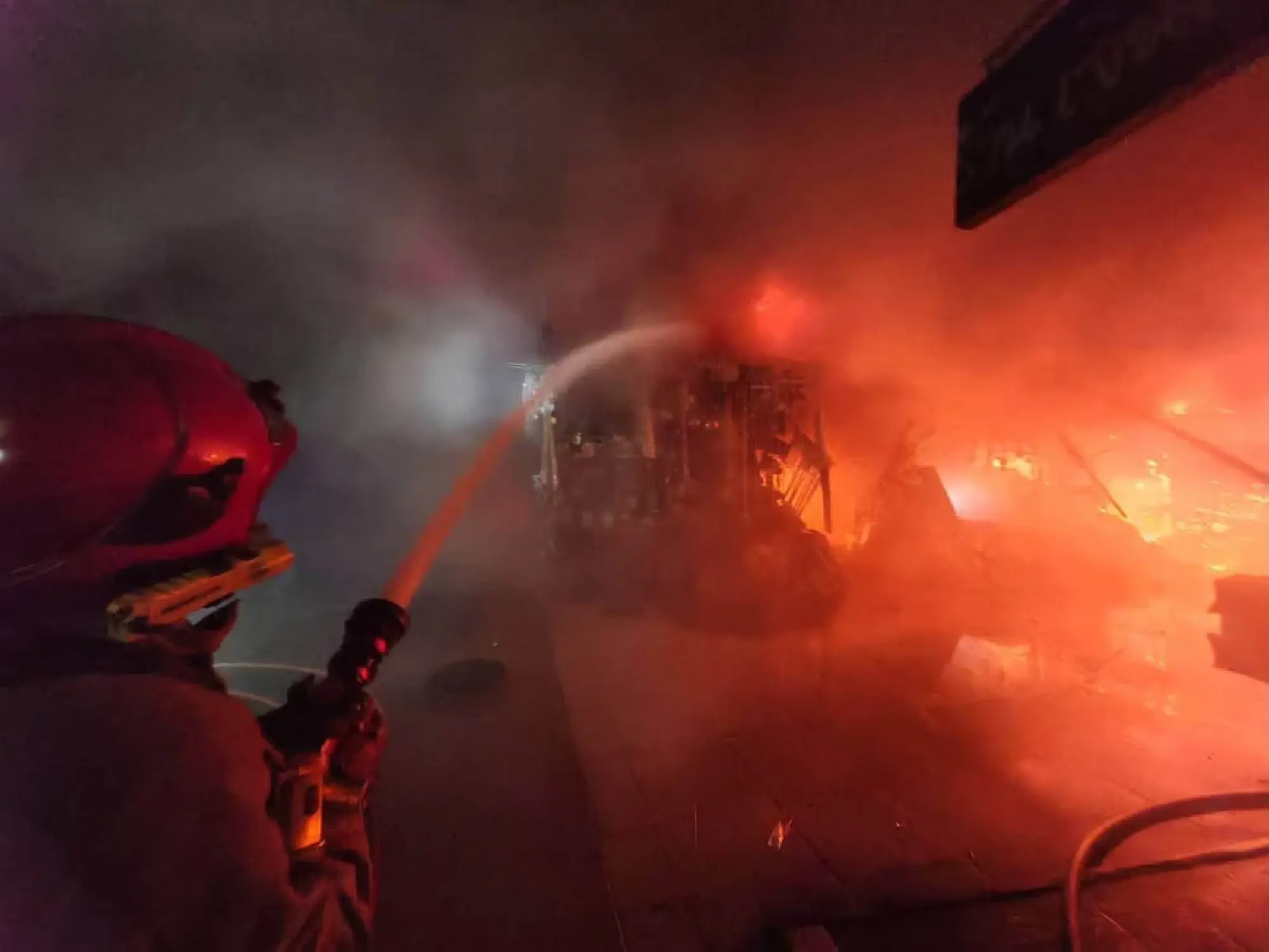 Khlong Thom Centre blaze spreads after parts of building subside